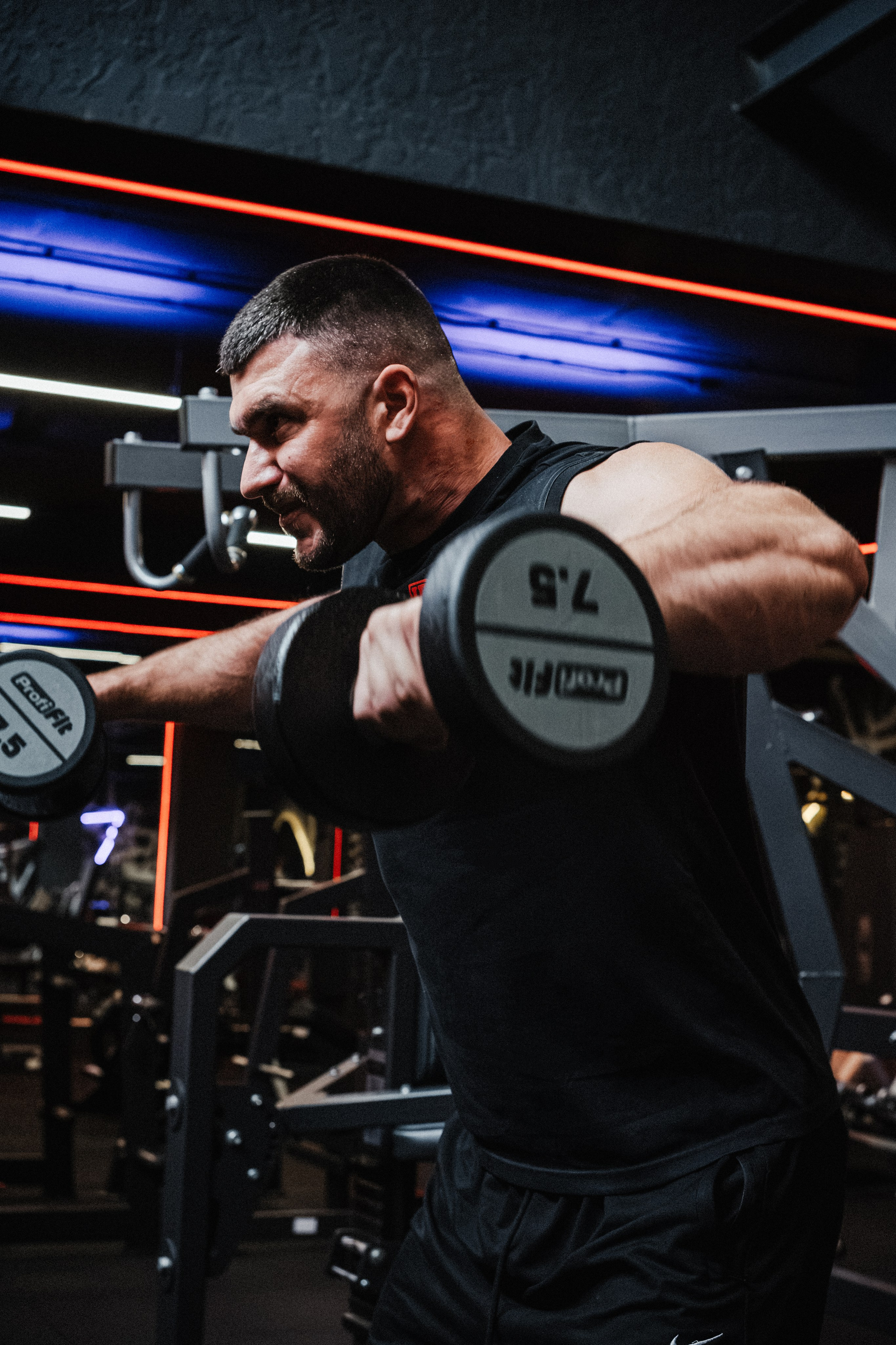 Контент-съемка для спортзала «IRONMAN». Коммерческий и Портретный Фотограф Симферополь Крым Максим Махо