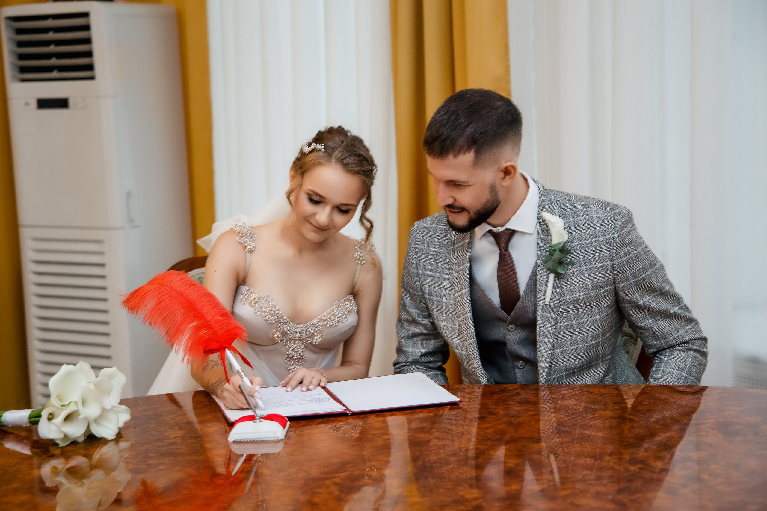 Степан и Ульяна. Утро. Загс. Прогулка. Дождь и солнце. Свадебный фотограф в Хабаровске