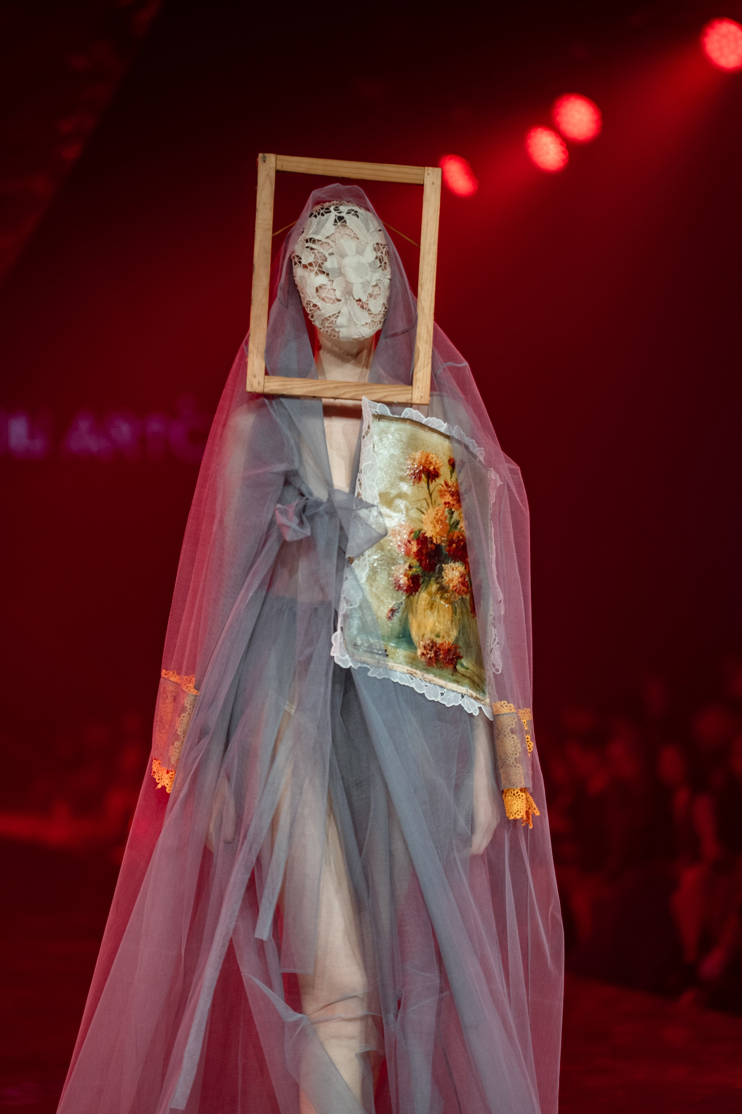 Visa Fashion week Maison Artc. Сайт Алматинского НЮ АРТ, будуар и фэшн фотографа Дениса Карпенко