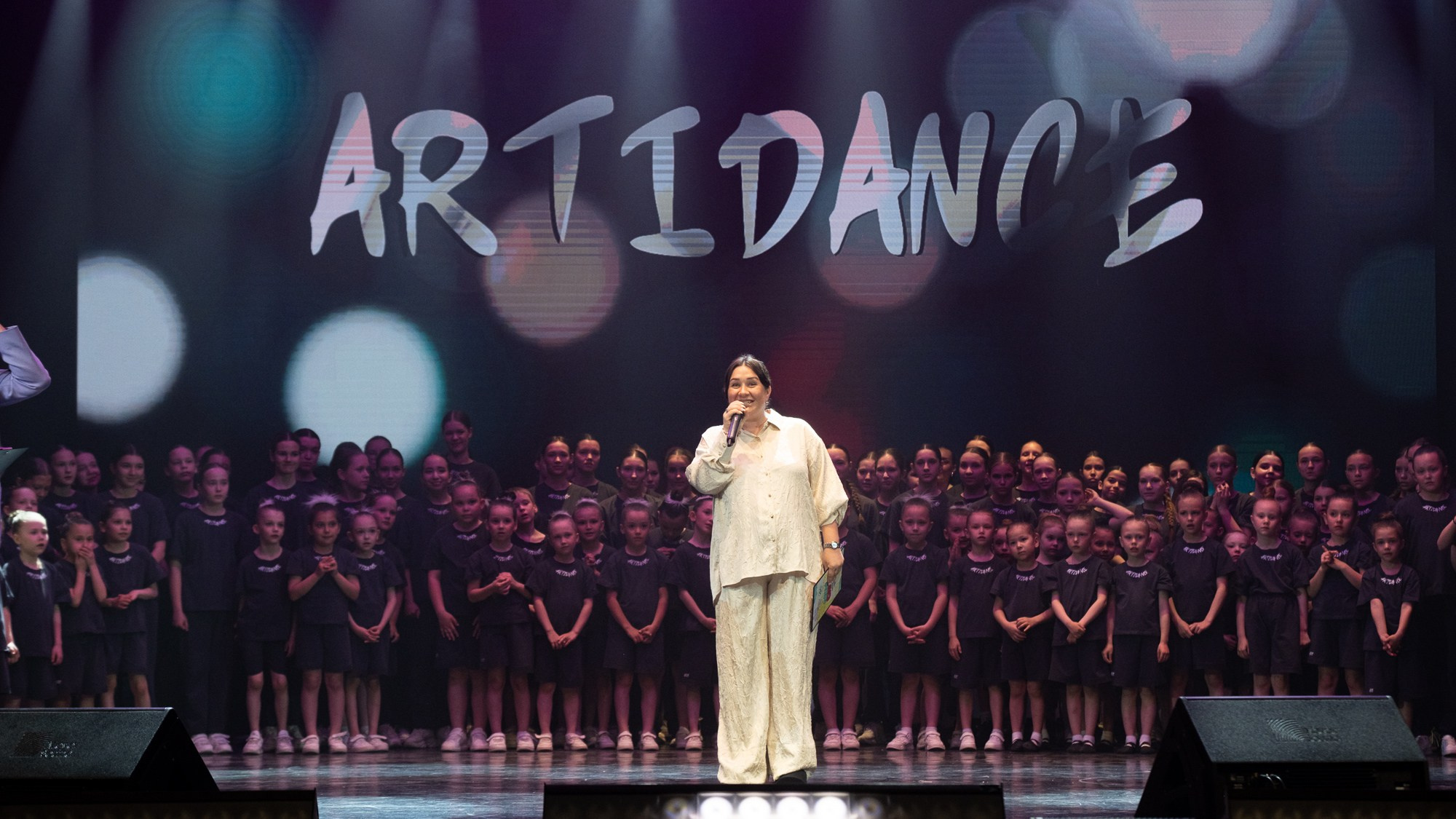 Отчетный концерт студии танца ARTIDANCE. Репортажный фотограф в Казани Павел Серпокрылов