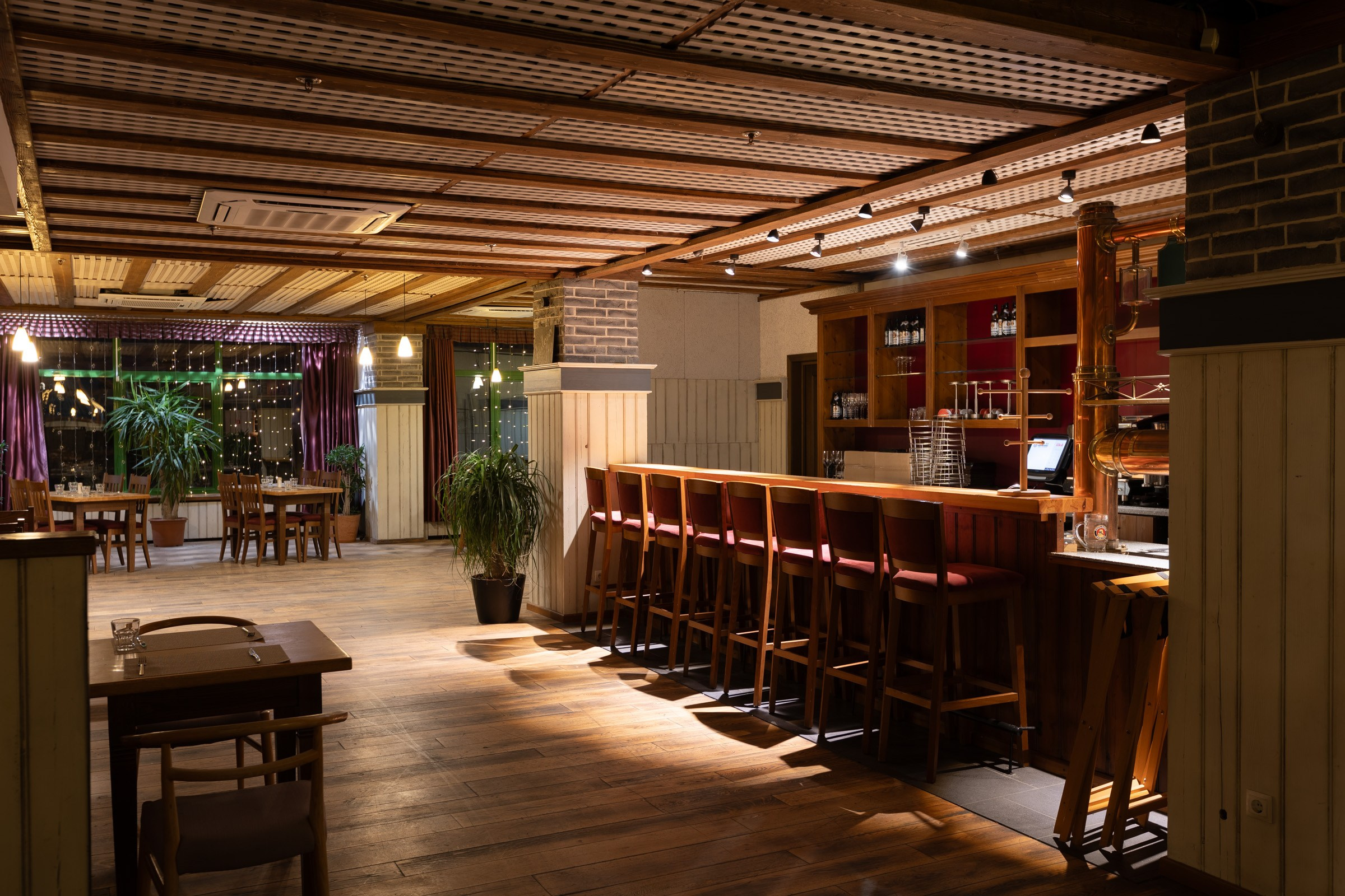 Съемка ресторана PAULANER в городе Краснодар. Архитектурный и интерьерный фотограф в Краснодаре | Дмитрий Демской