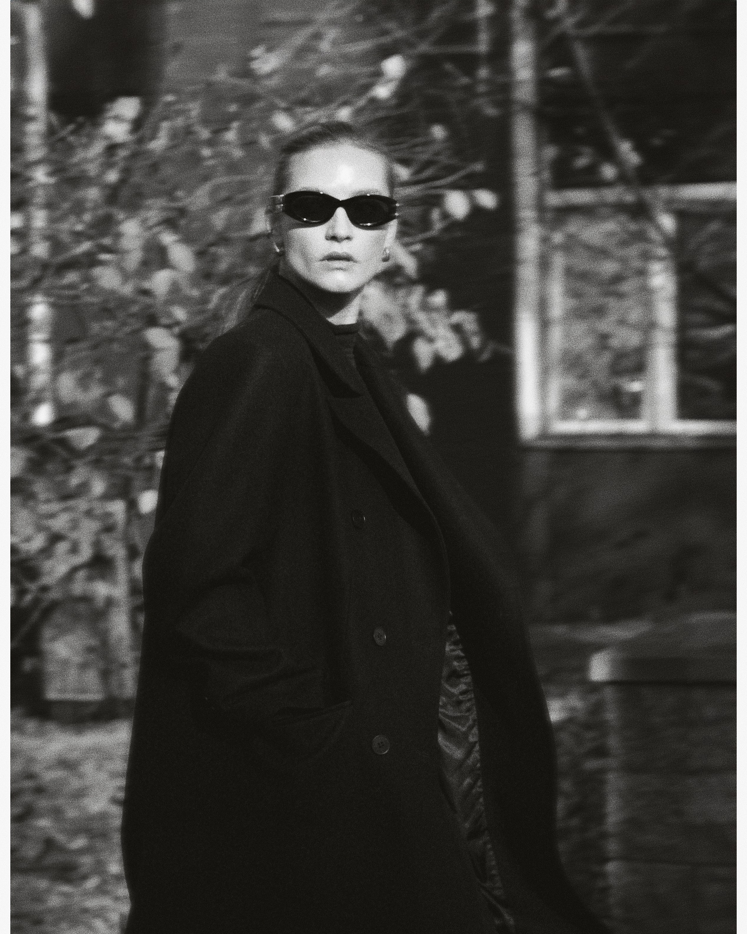 Melin clo. Fashion and advertising photographer