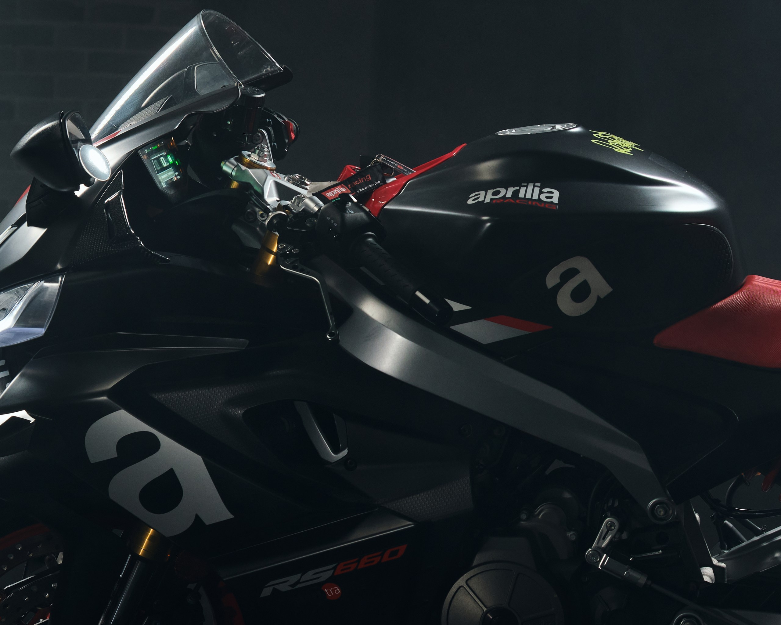 Фотосъемка для мотоблогера Сергея Кузнецова. Профессиональный фотограф в Москве — Максим Дьяконов