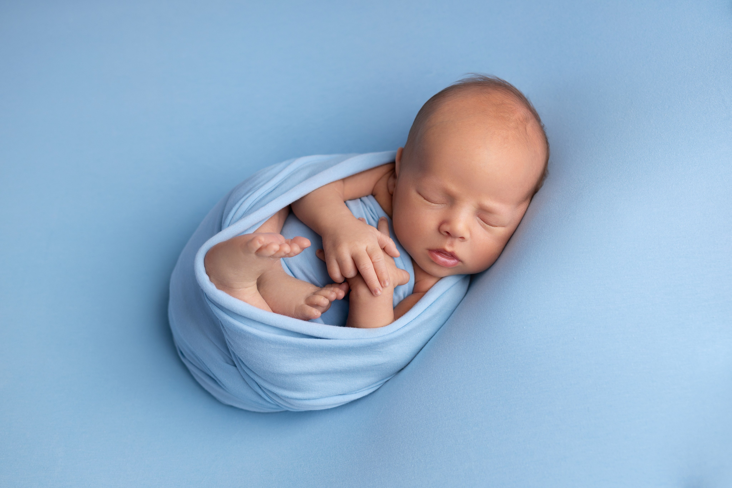 Классическая фотосессия малыша. Фотограф новорожденных малышей в Омске и Омской области Эльвира Камаева