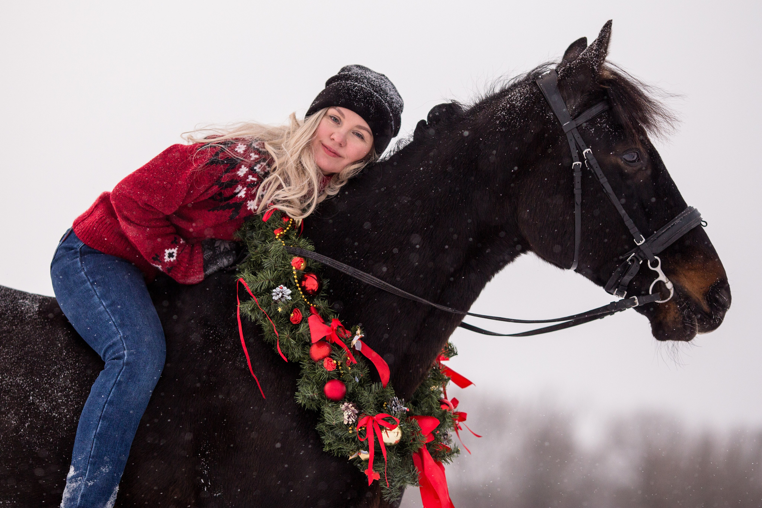 Новогодняя фотосессия с лошадью