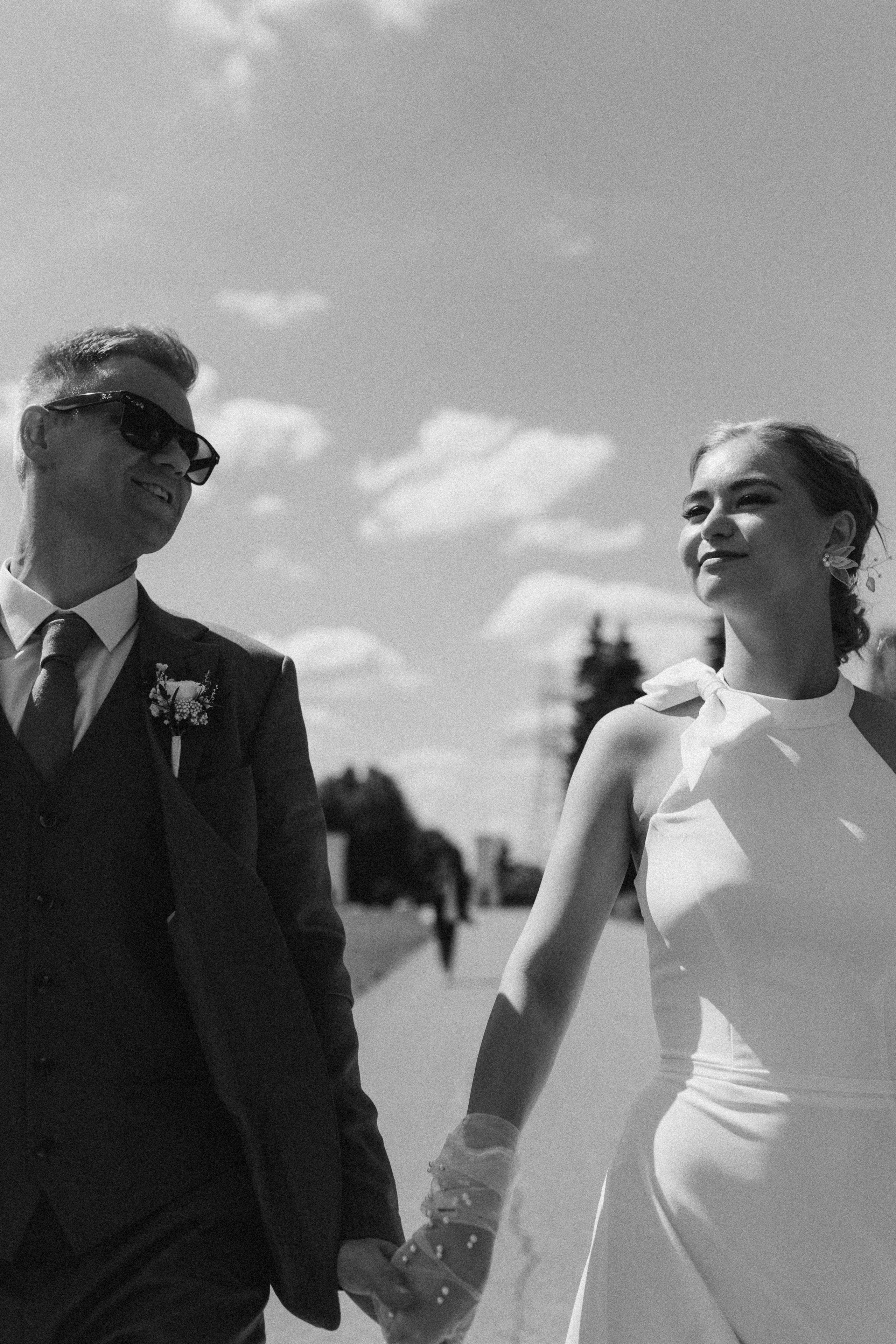 Свадебная фотосессия в Главном Ботаническом саду и в оранжерее. Свадебный фотограф в Москве Мария Крош