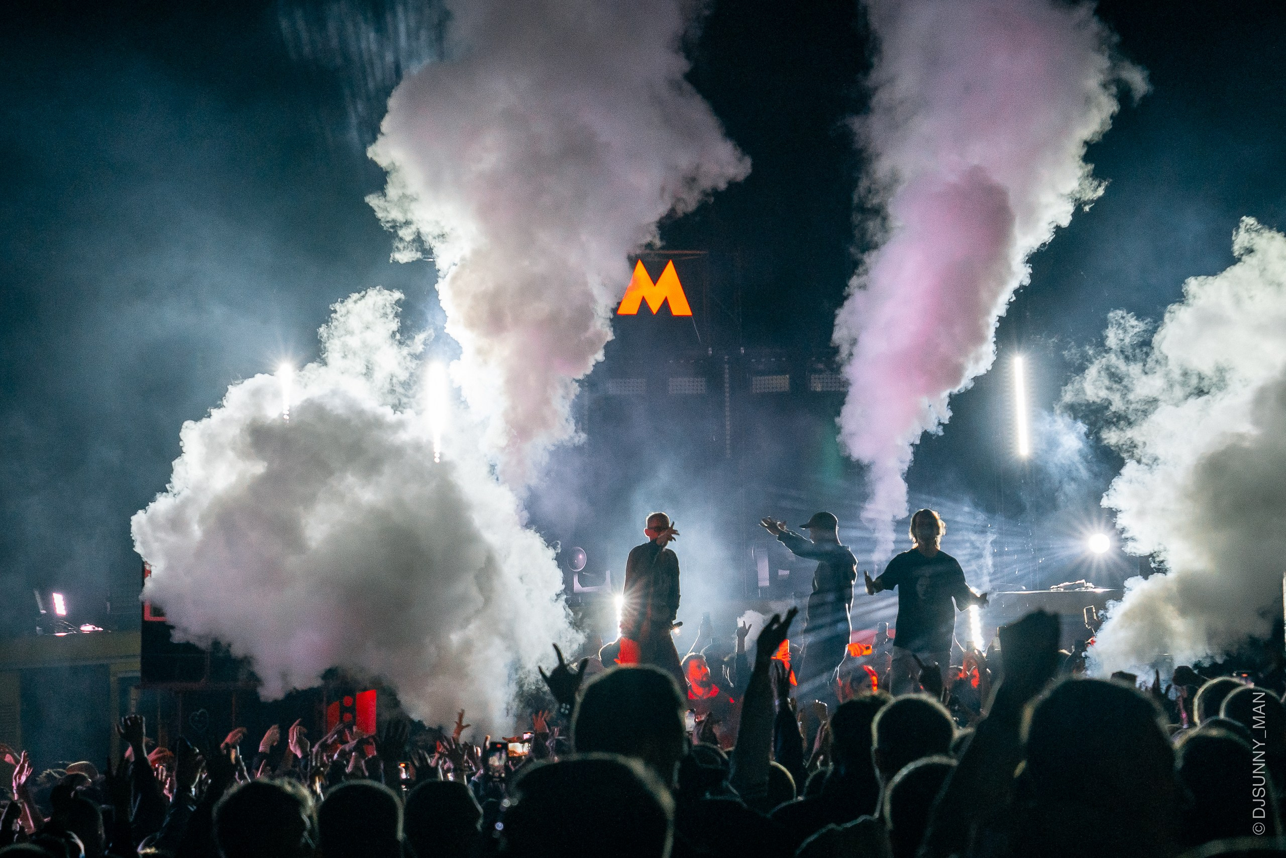 Metro Gorkovskaya. Sunnyman