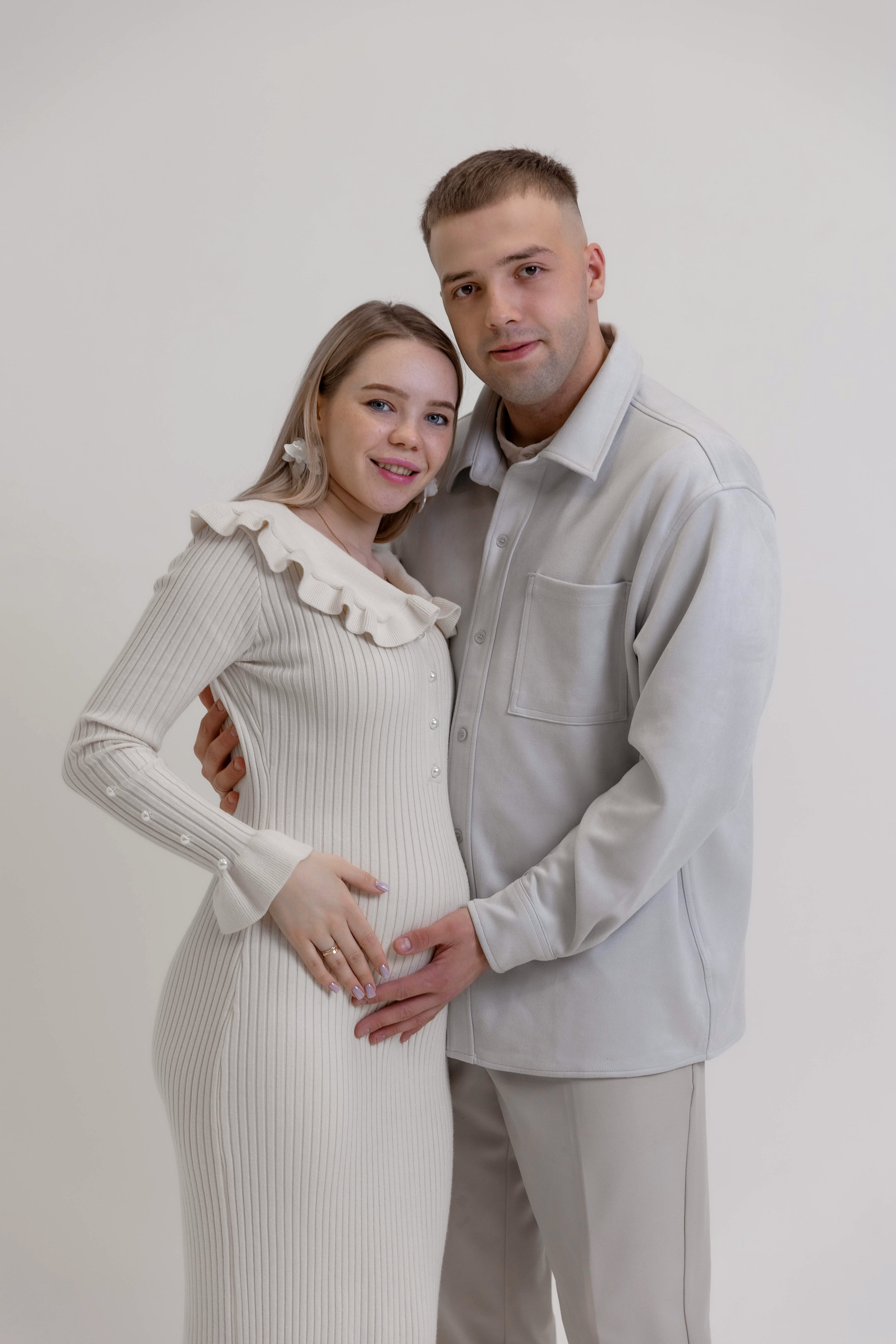 Беременность Марины и Кирилла в фотостудии. Свадебный семейный фотограф Костырина Светлана
