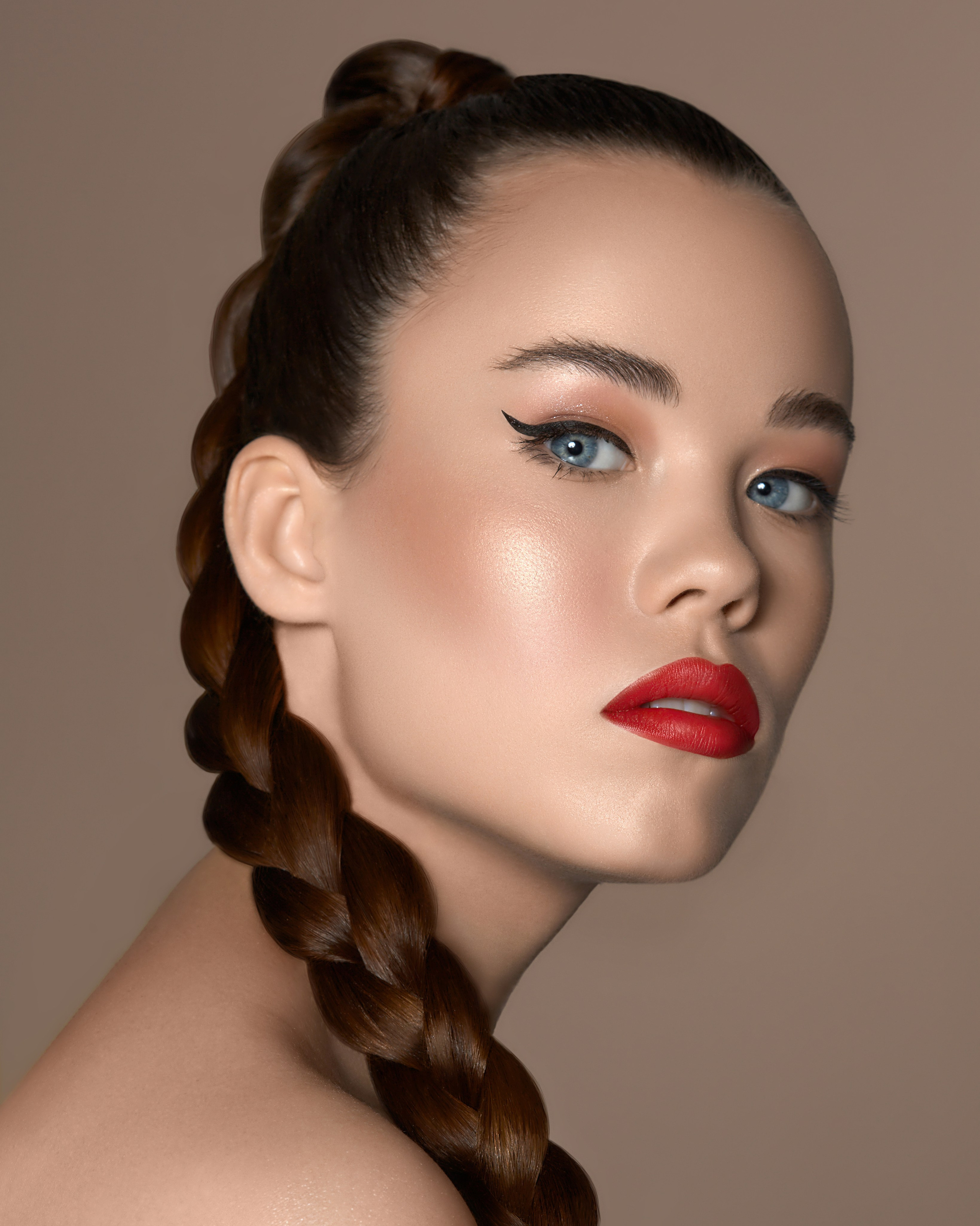 Retouching. Portrait photographer Toronto