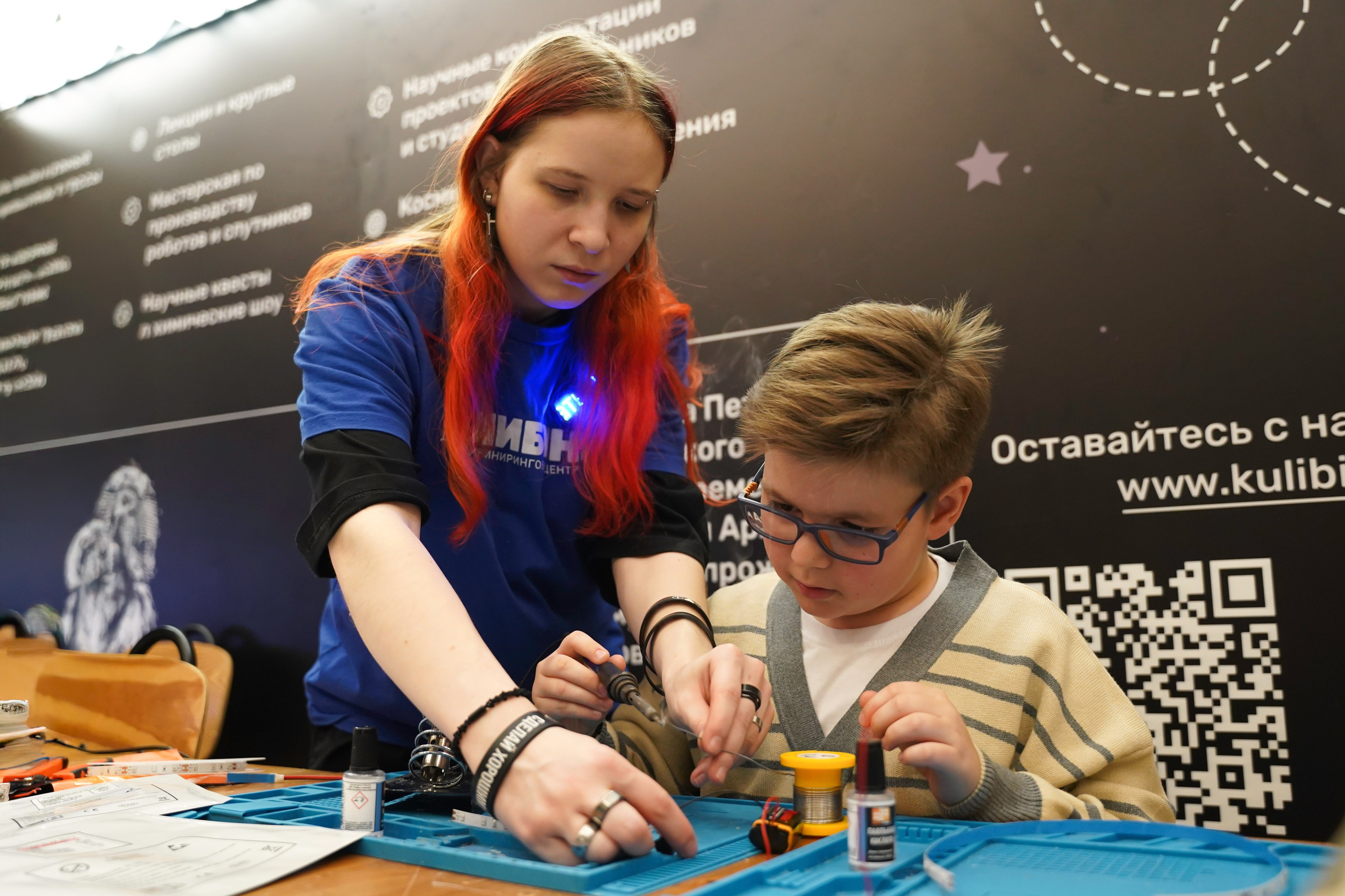 ВДНХ, Павильон «Космос». Репортажный и портретный фотограф в Москве Анастасия Нетунаева