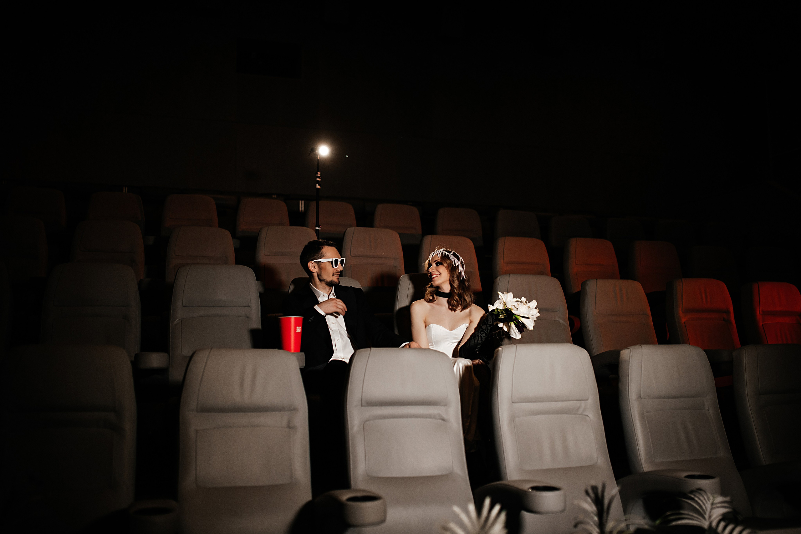 Свадьба в кинотеатре. Фотограф Санкт-Петербург Раднаева Юлия