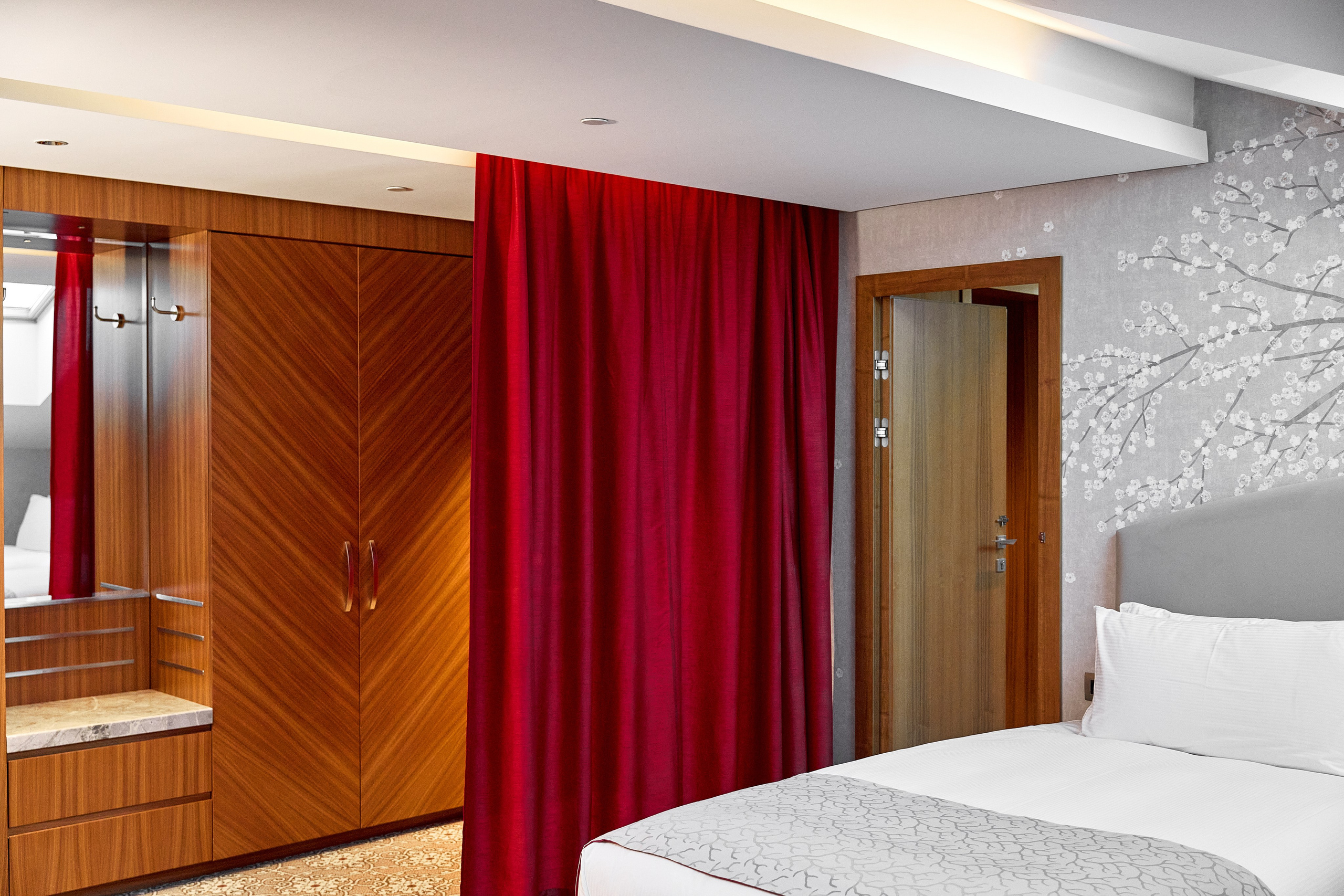 LOTTE HOTEL SPB. Рекламный фотограф, видеограф, арт-директор в Санкт-Петербурге — Олег Хохрин