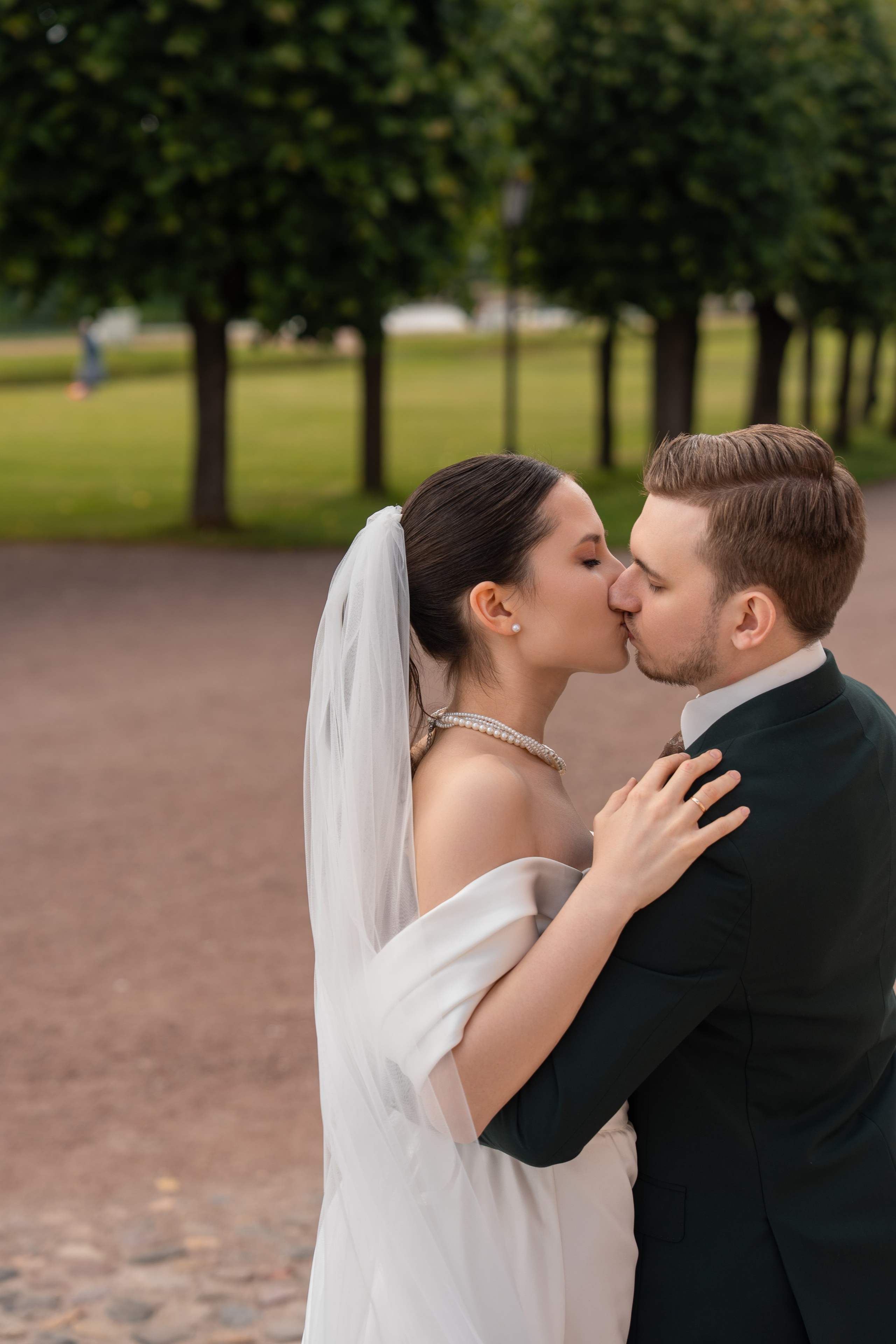Влад и Илина в Кусково. Свадебный фотограф в Москве Анна Полушина