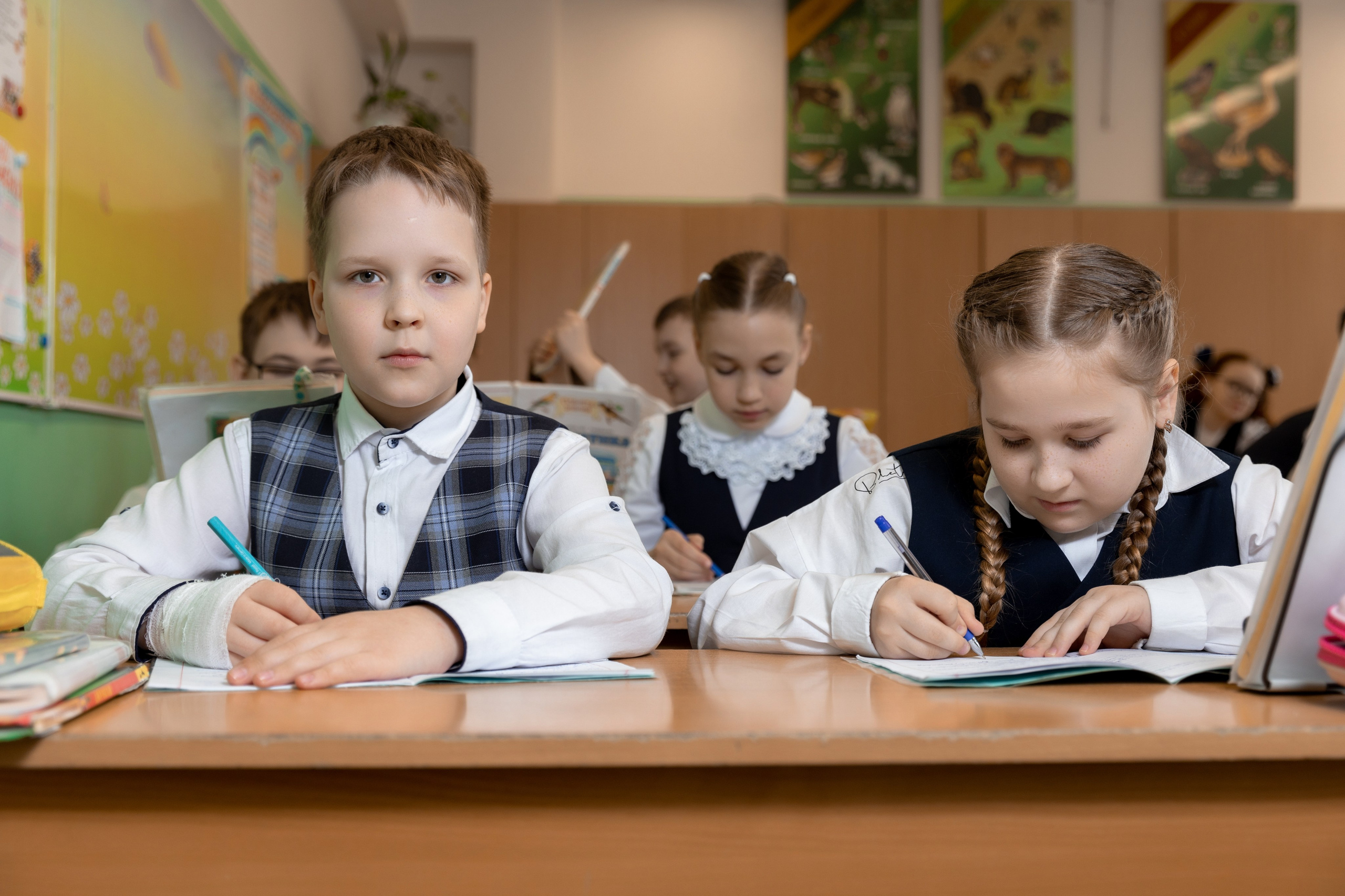 Школа 54 4А кл (2023-24) 2 часовая фотосессия в школе. Свадебный и Семейный фотограф г. Ижевск Гульназ Солдатова. Гульназ фото