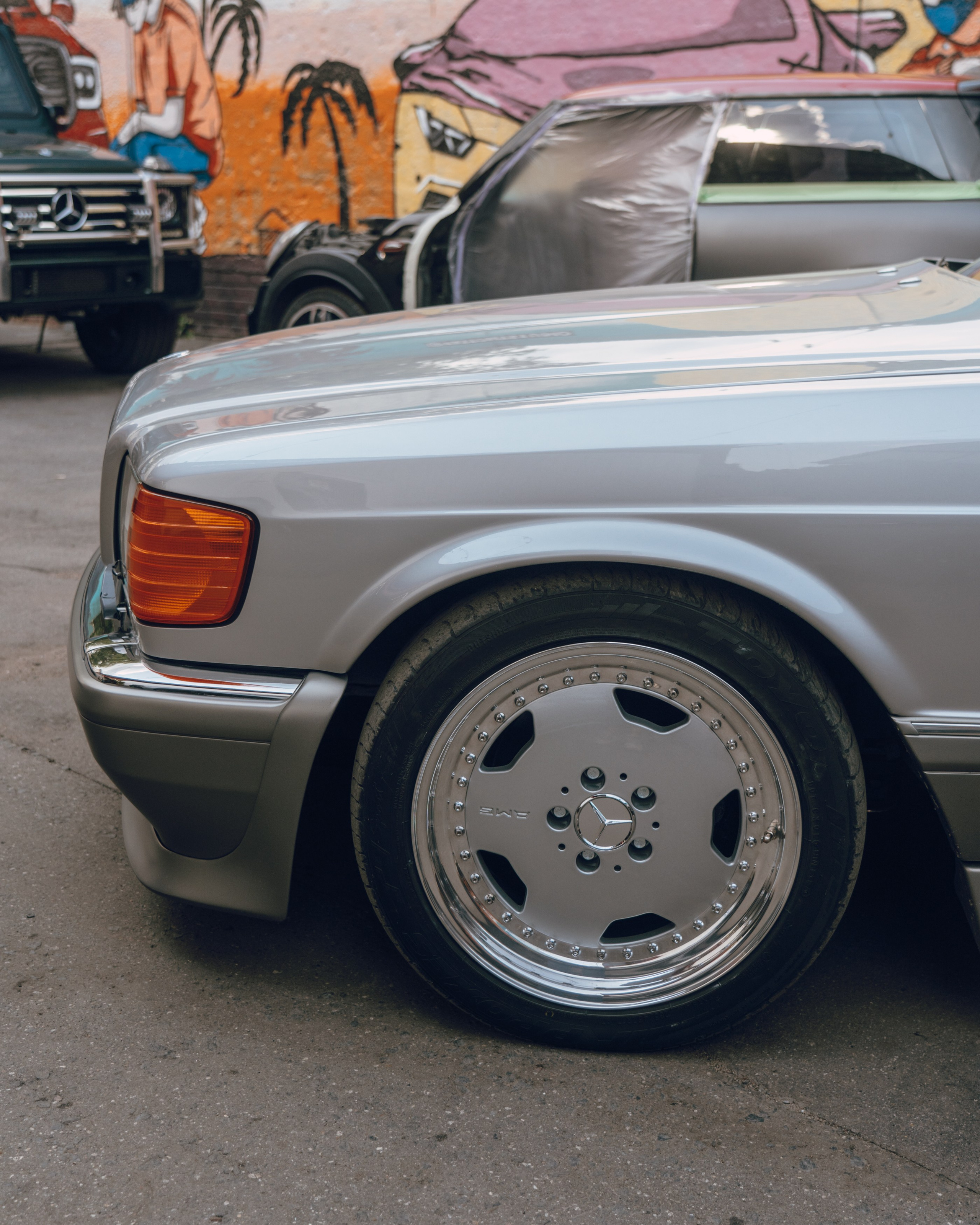 Mercedes c126 560 SEC шиномонтаж. DeLorein