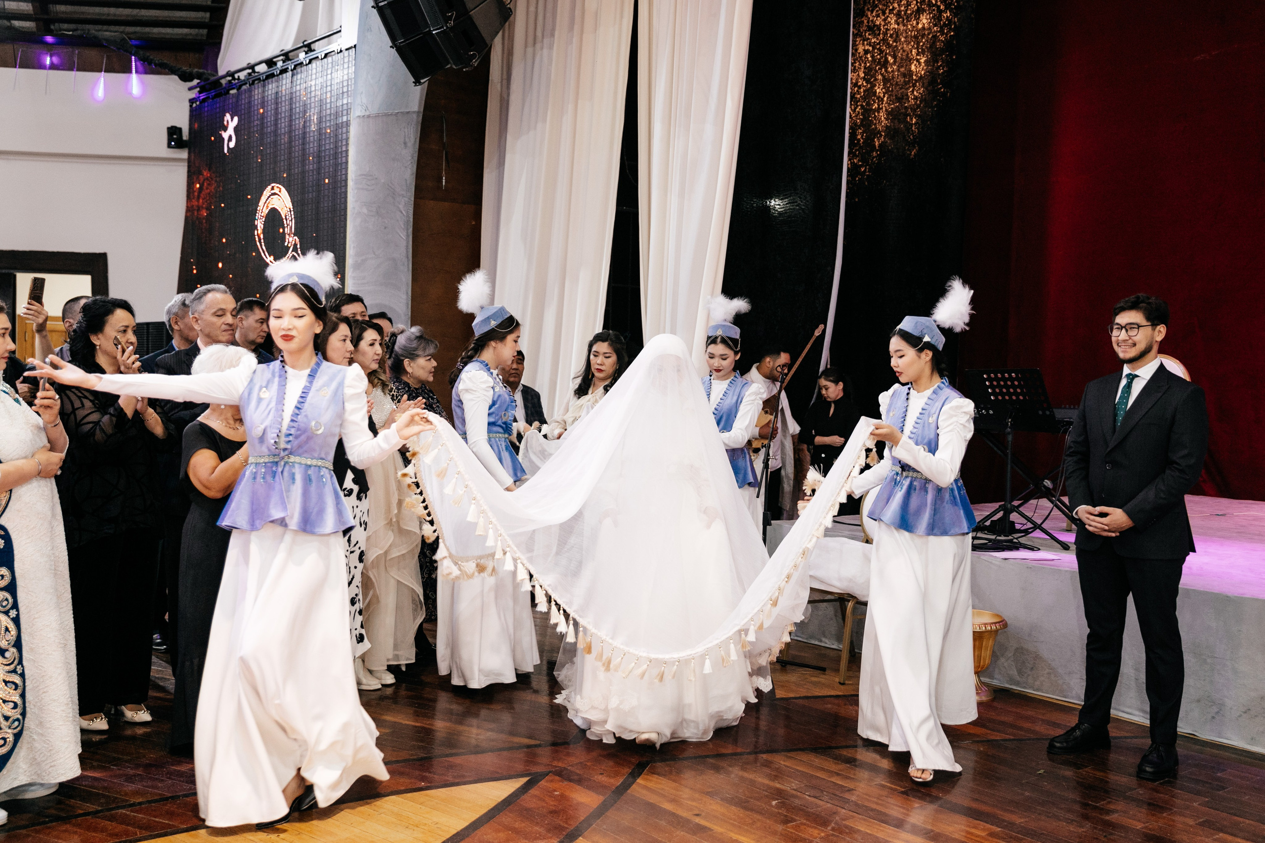 Свадебный банкет Абылайхан и Меруерт. Akkanatart.kz