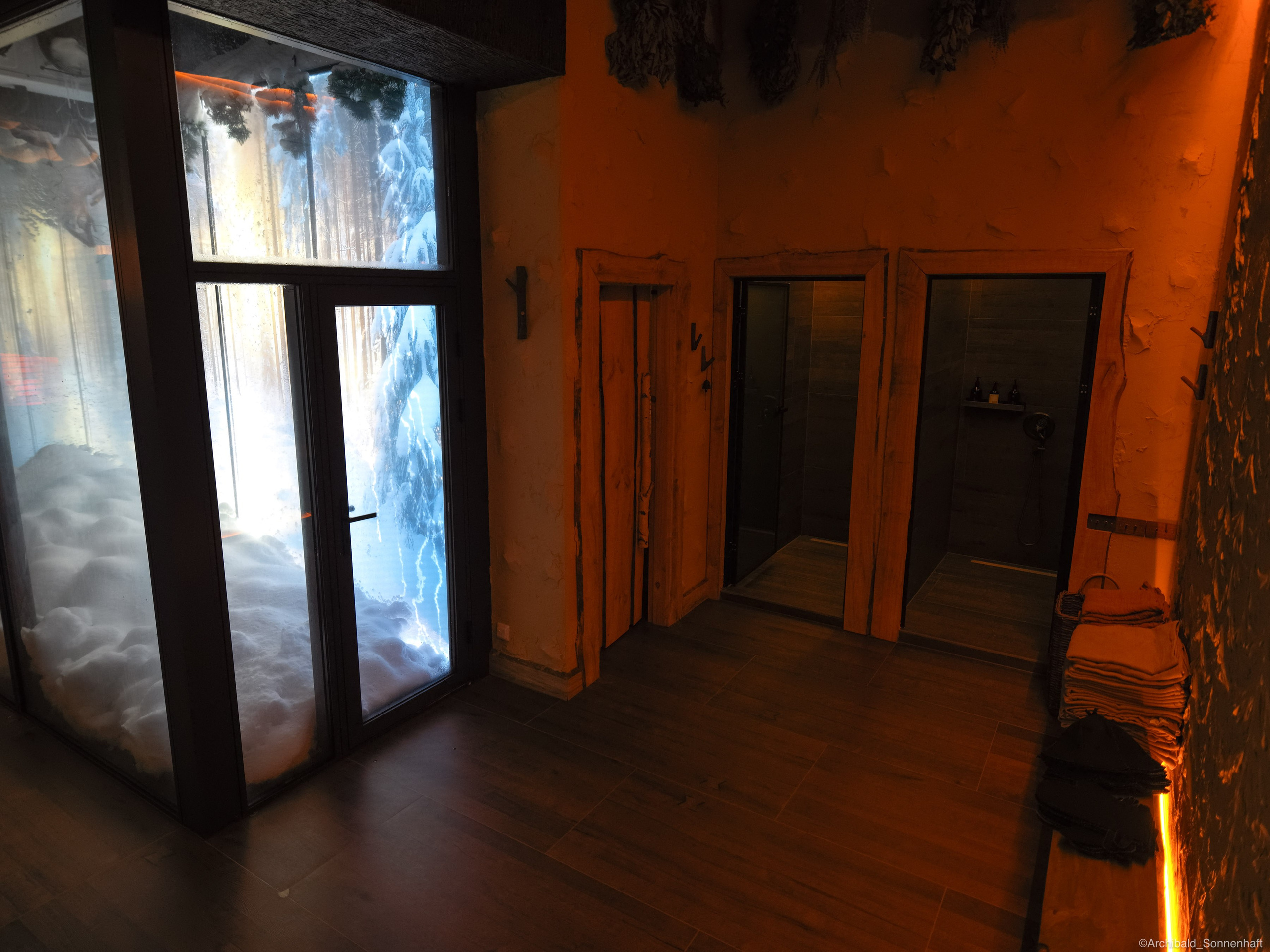 Banya1 in GZ. Photographer in Guangzhou, China. Archibald Sonnenhaft