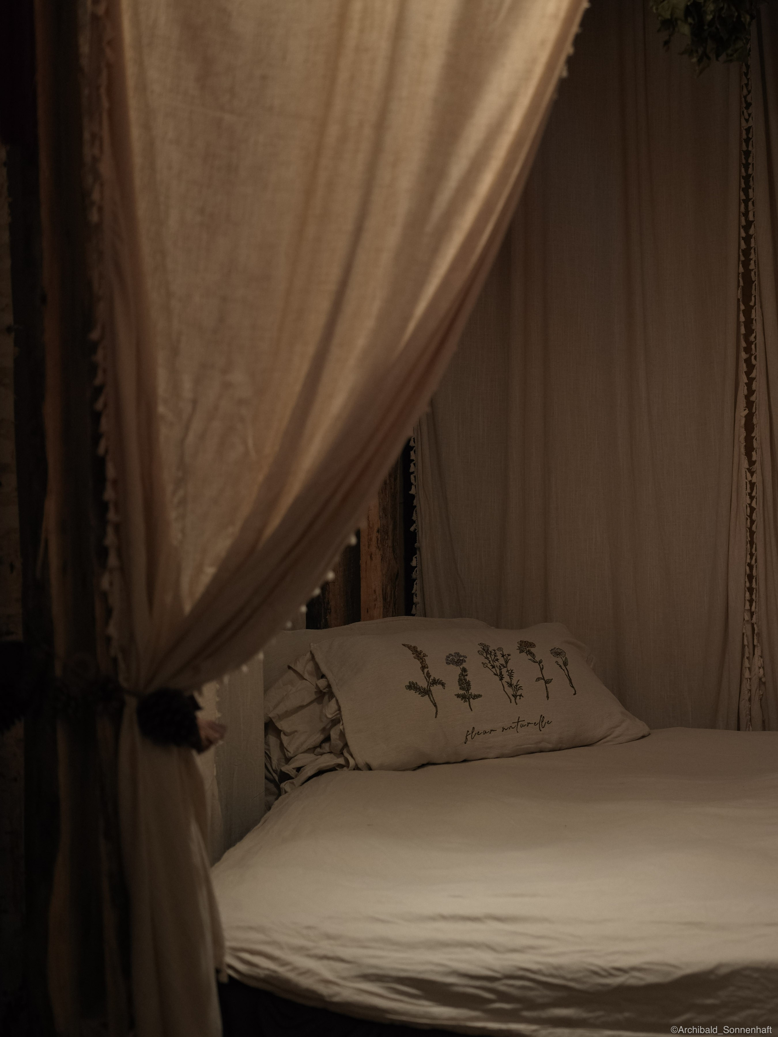 Banya1 in GZ. Photographer in Guangzhou, China. Archibald Sonnenhaft