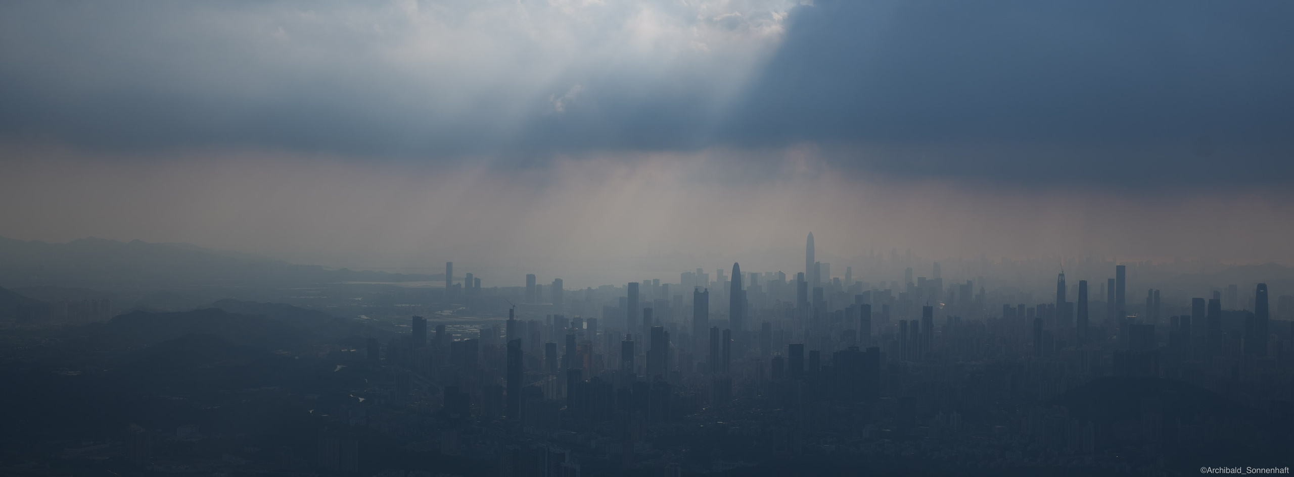 Shenzhen hike. Photographer in Guangzhou, China. Archibald Sonnenhaft