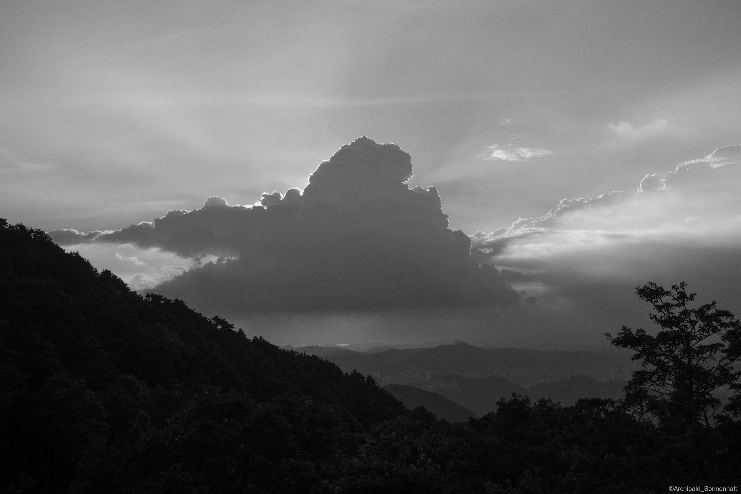 Shenzhen hike. Photographer in Guangzhou, China. Archibald Sonnenhaft
