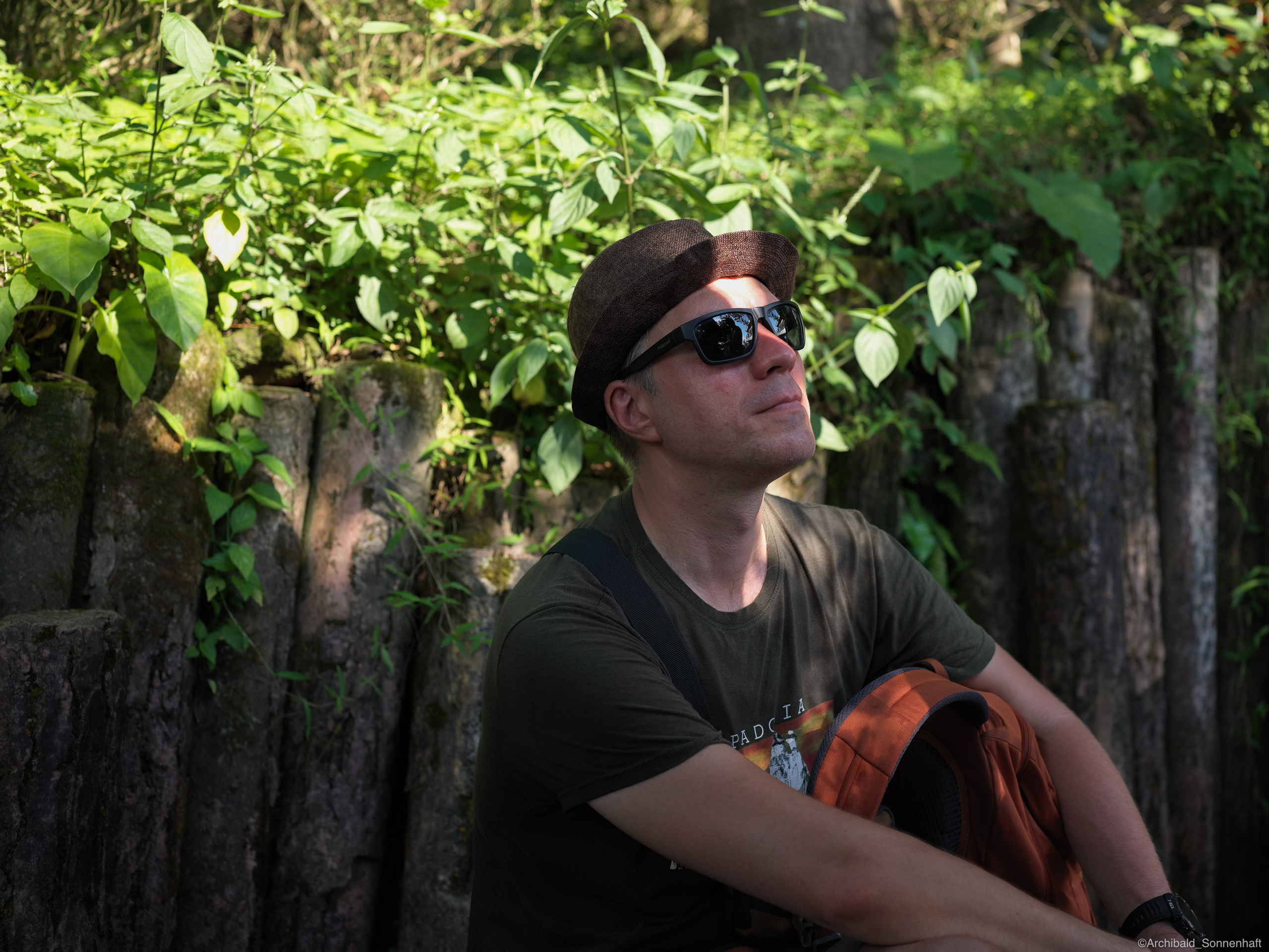 Shenzhen hike. Photographer in Guangzhou, China. Archibald Sonnenhaft