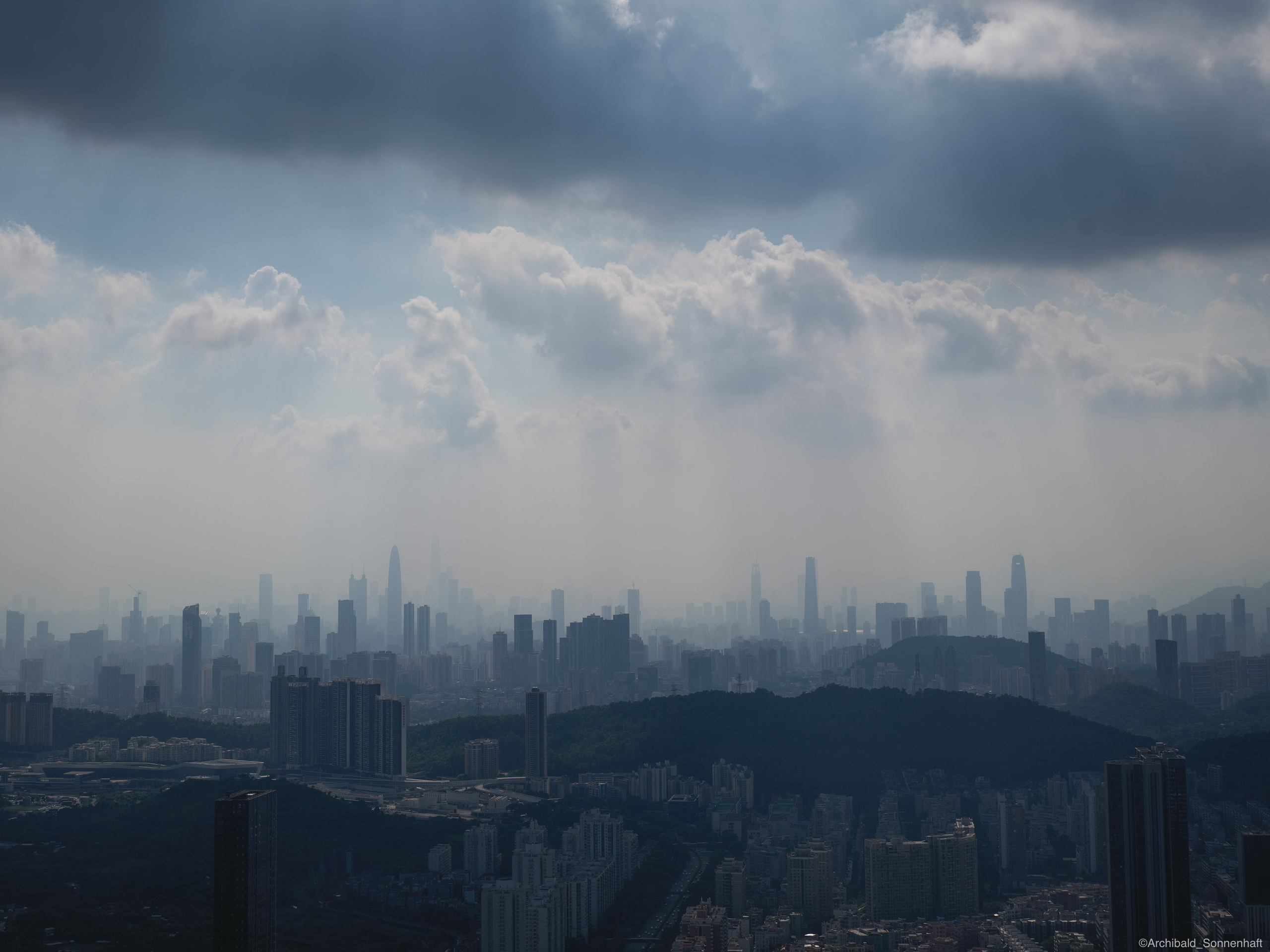 Shenzhen hike. Photographer in Guangzhou, China. Archibald Sonnenhaft