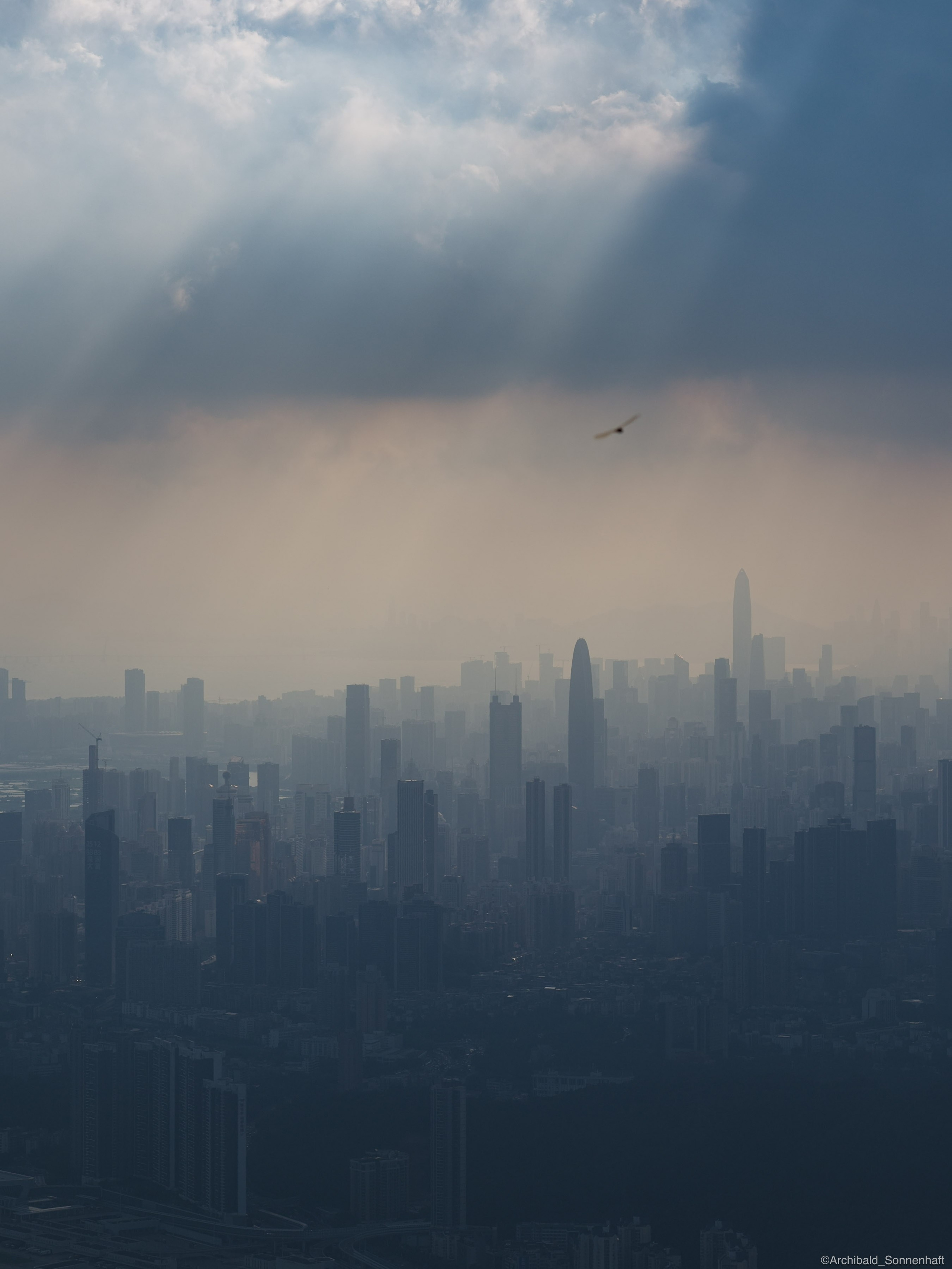 Shenzhen hike. Photographer in Guangzhou, China. Archibald Sonnenhaft