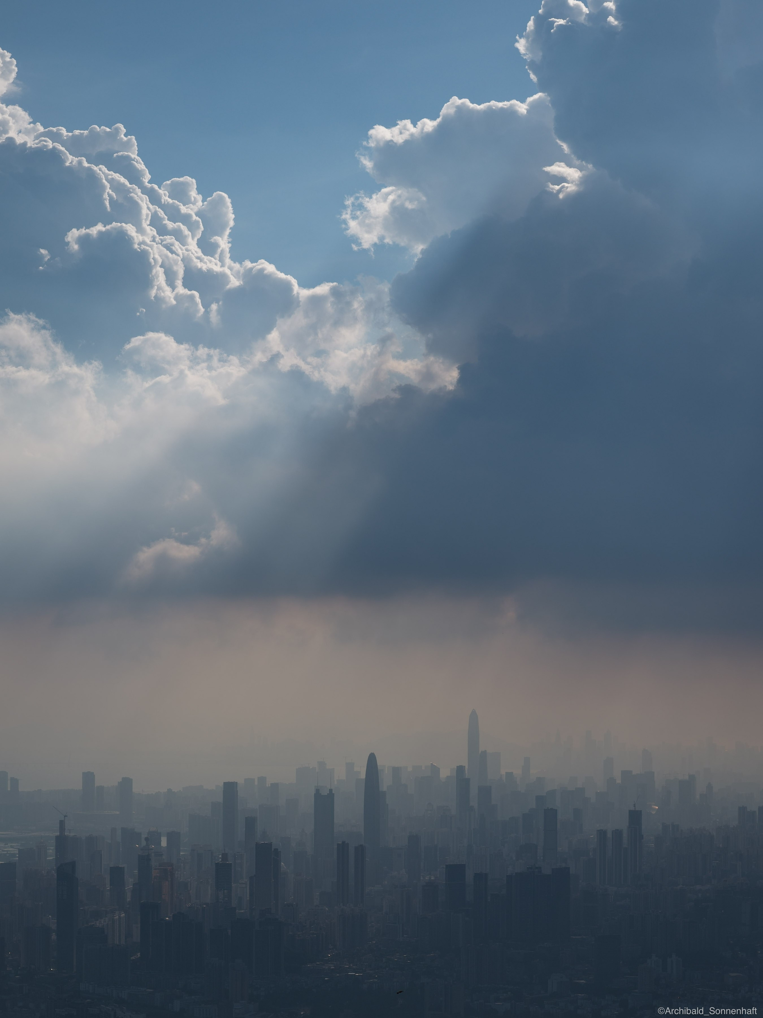 Shenzhen hike. Photographer in Guangzhou, China. Archibald Sonnenhaft