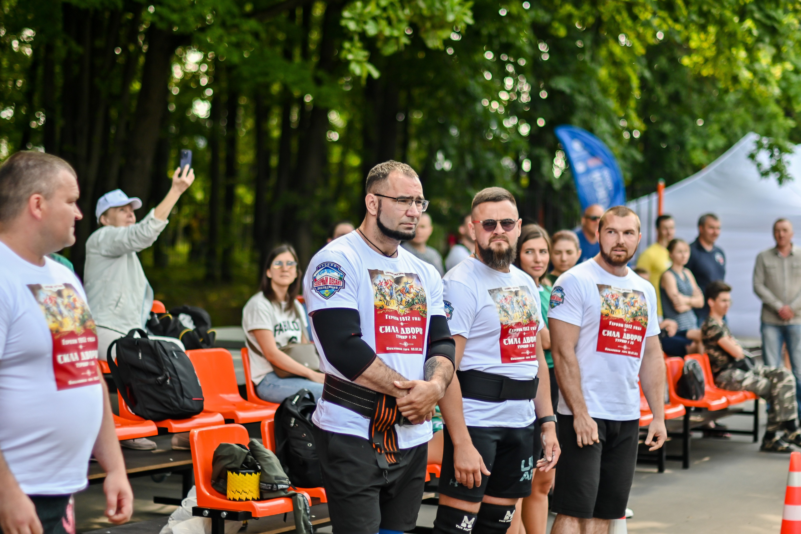СТРОНГ. Фотограф для бизнесконтента, репортажей и семейного альбома в Москве