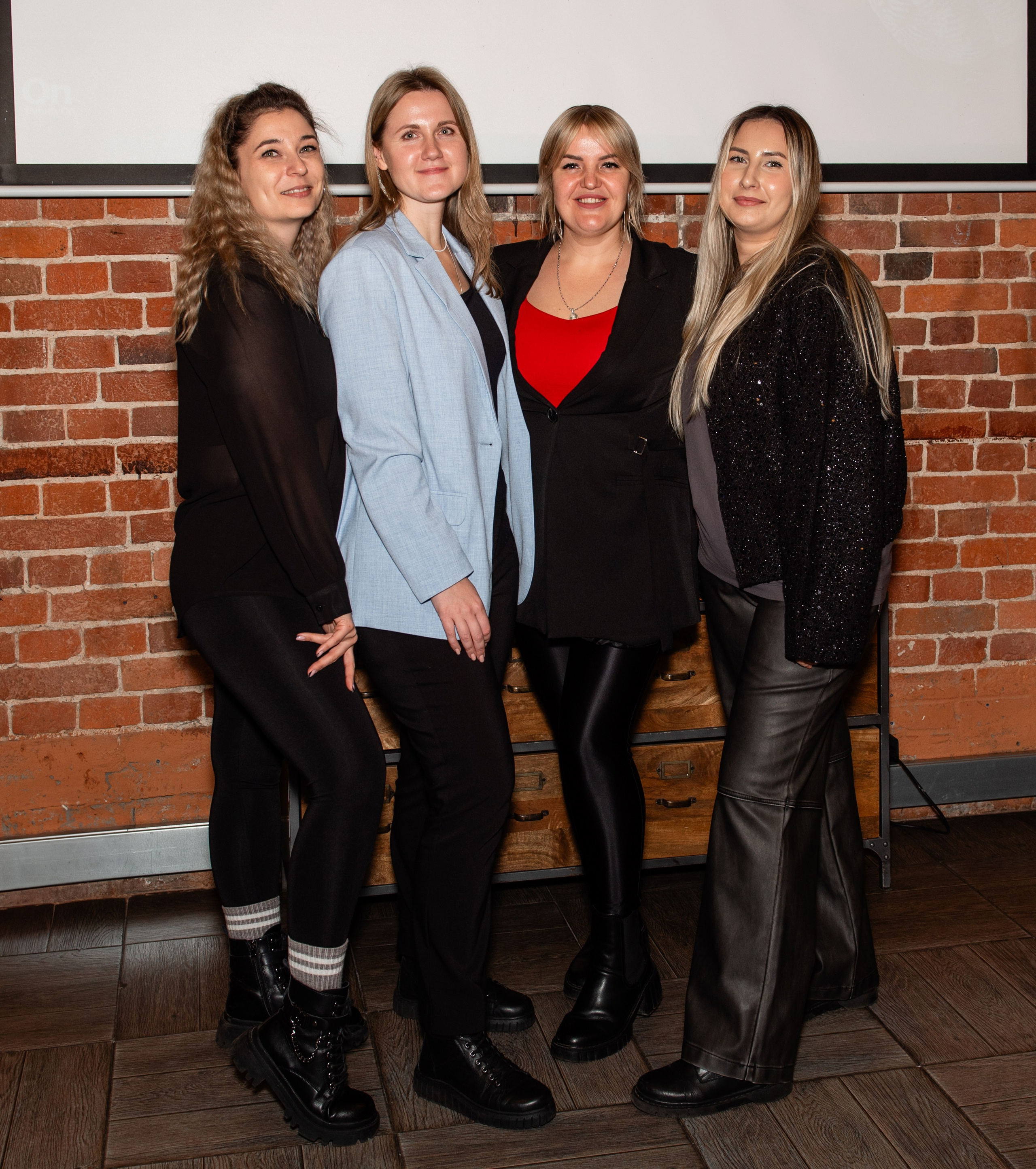 Корпорат Yapay. Профессиональный фотограф в Москве Александра Харламова