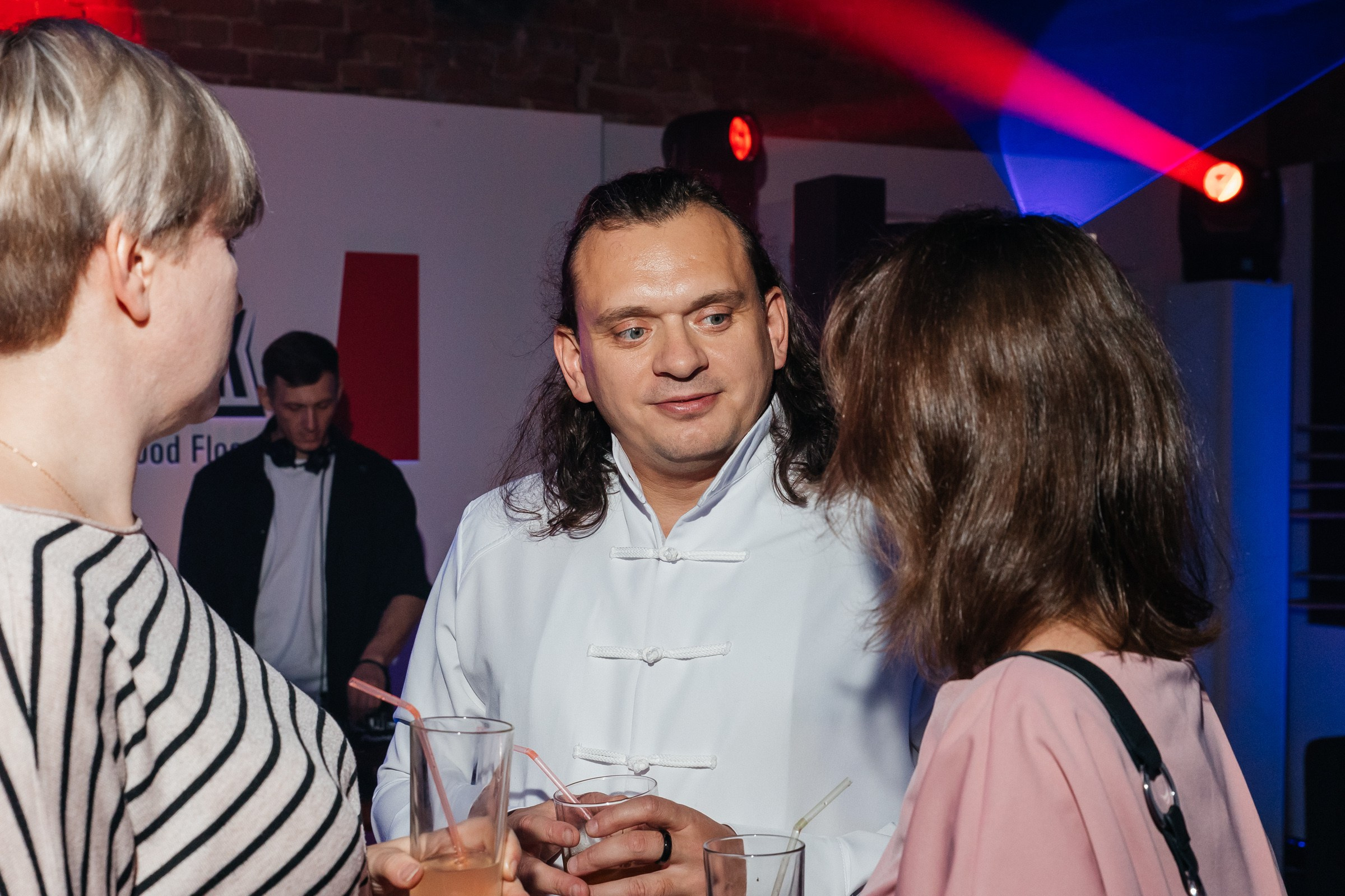 Вечеринка в Coswick. Свадебный и репортажный фотограф в Новосибирске Федор Гладков
