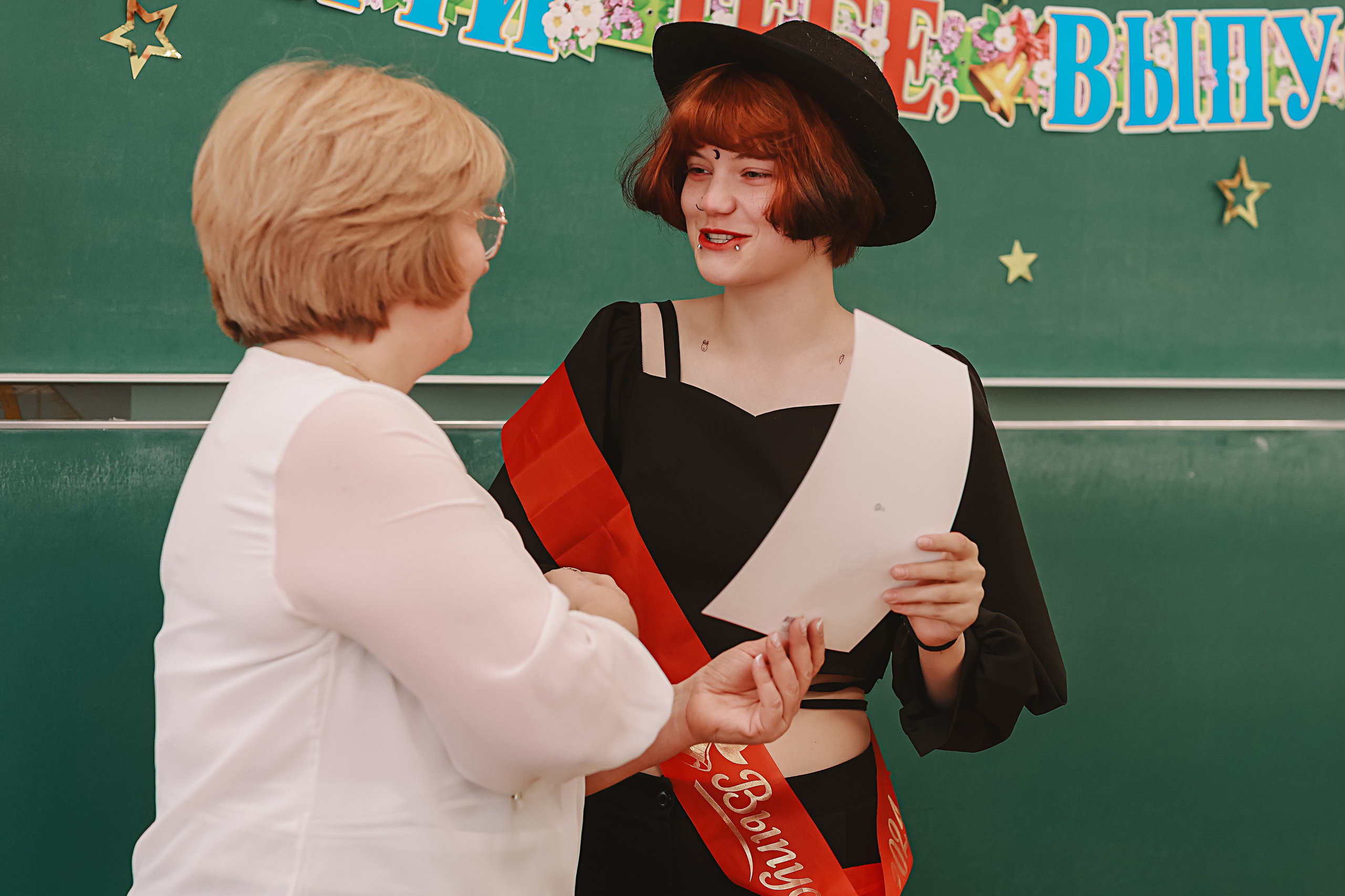 Последний звонок. Семейный фотограф Тюмень, фотограф на роды Салмина Мария