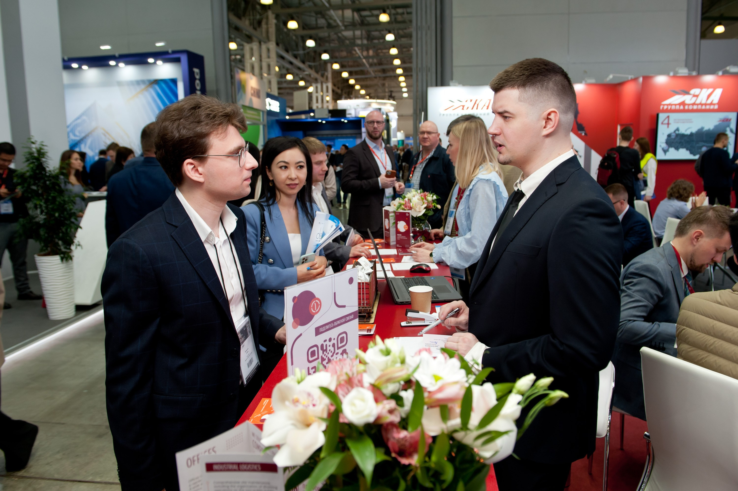 Работа выставочного стенда ПГК. Репортажный фотограф и видеограф Слава Думчев. Тимбилдинги, отчетники, корпоративы