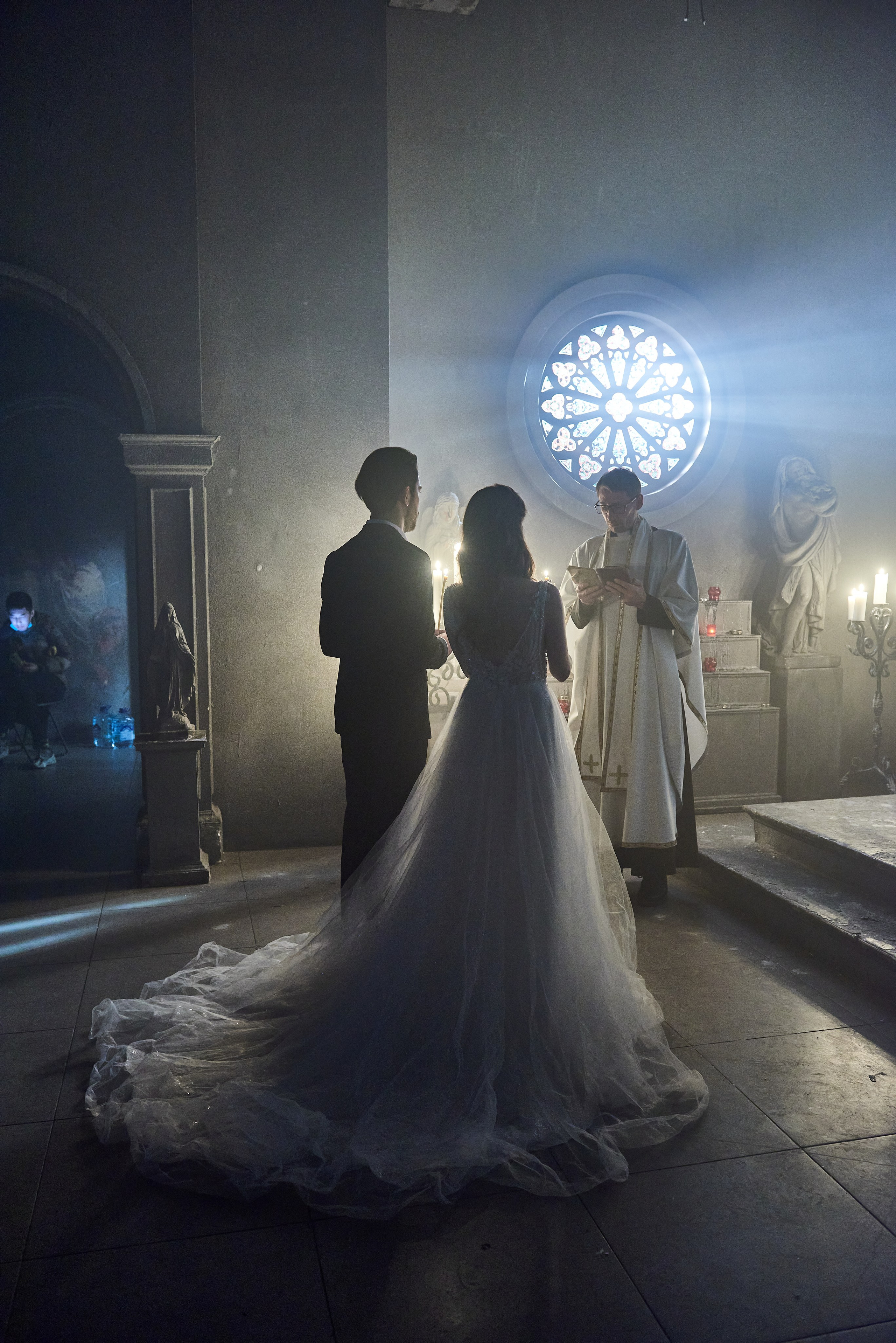 BACKSTAGE. Www.apowerstudio.com