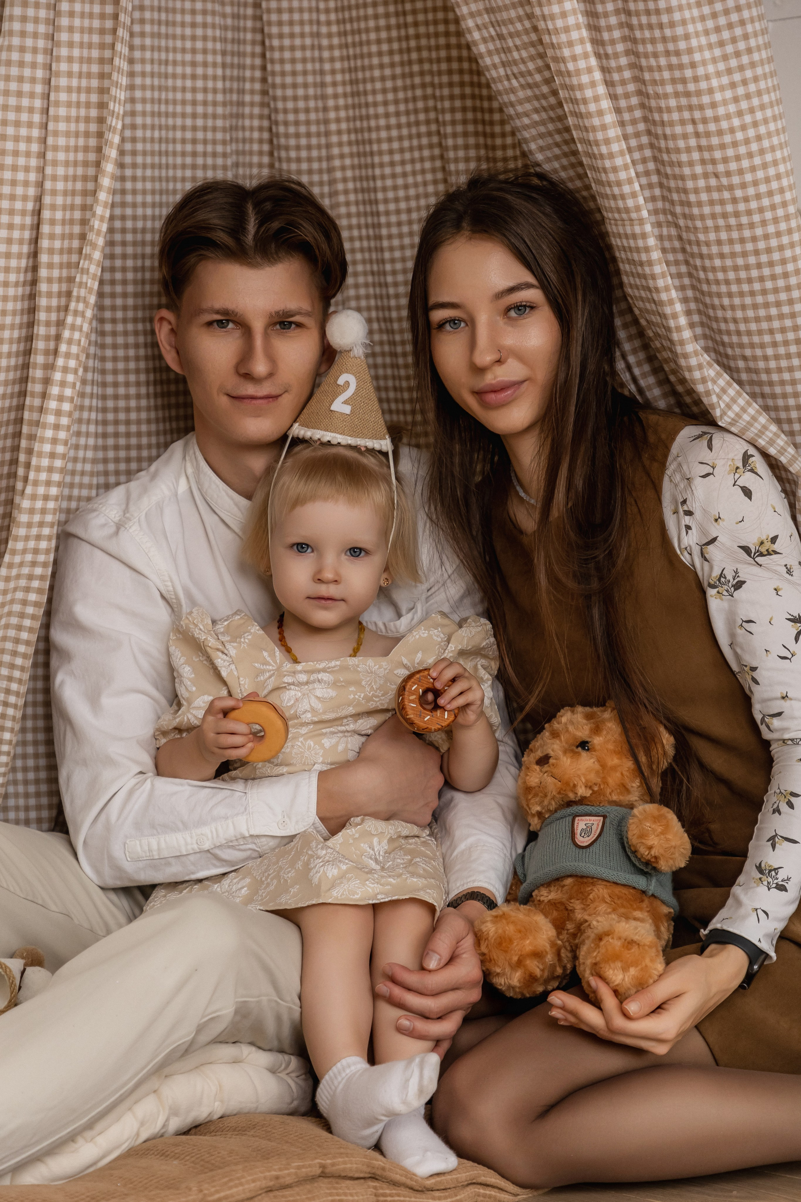 Семейная студийная фотосессия. Семейный и детский фотограф в Самаре Наталия Панафидина