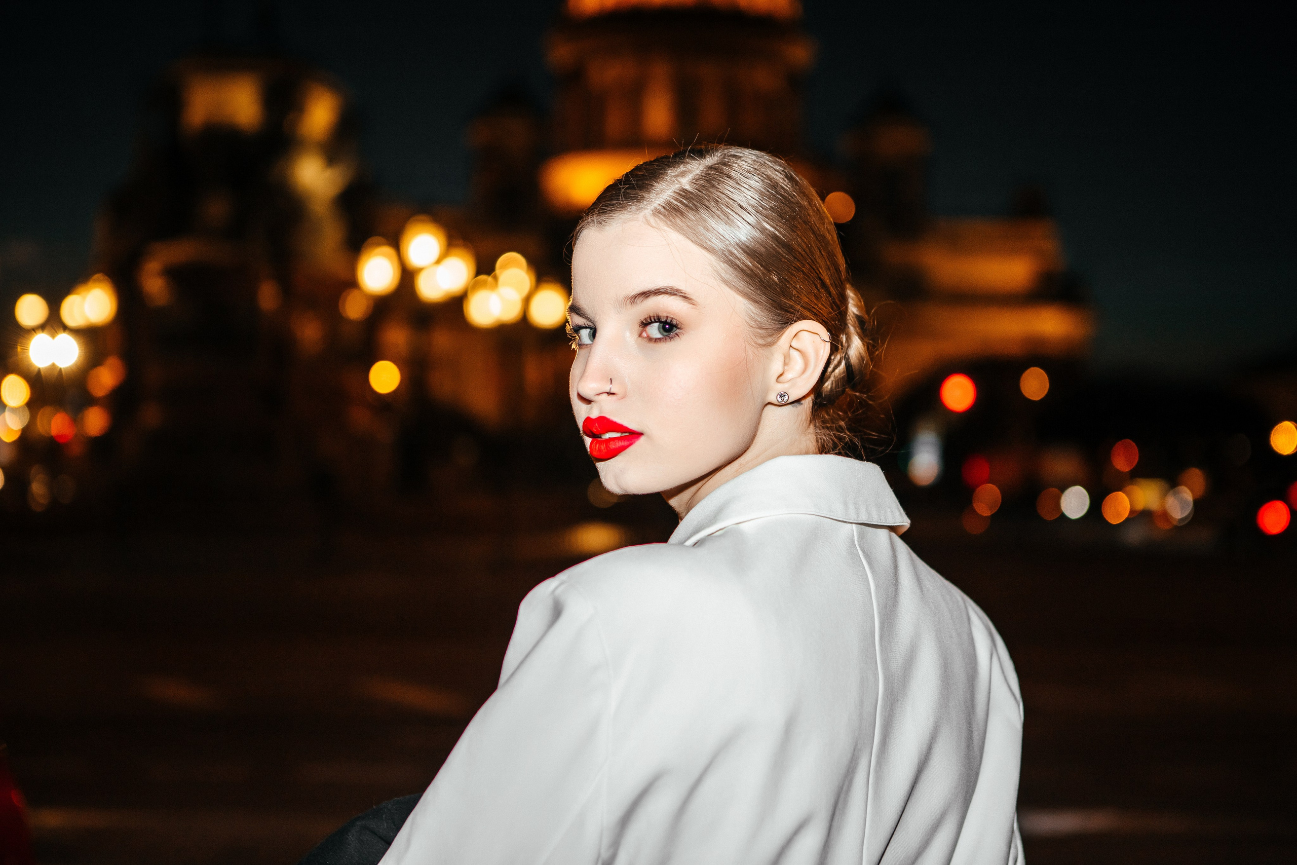 Алена — ночной кабриолет. Elena Sova — семейный и женский фотограф в Санкт-Петербурге