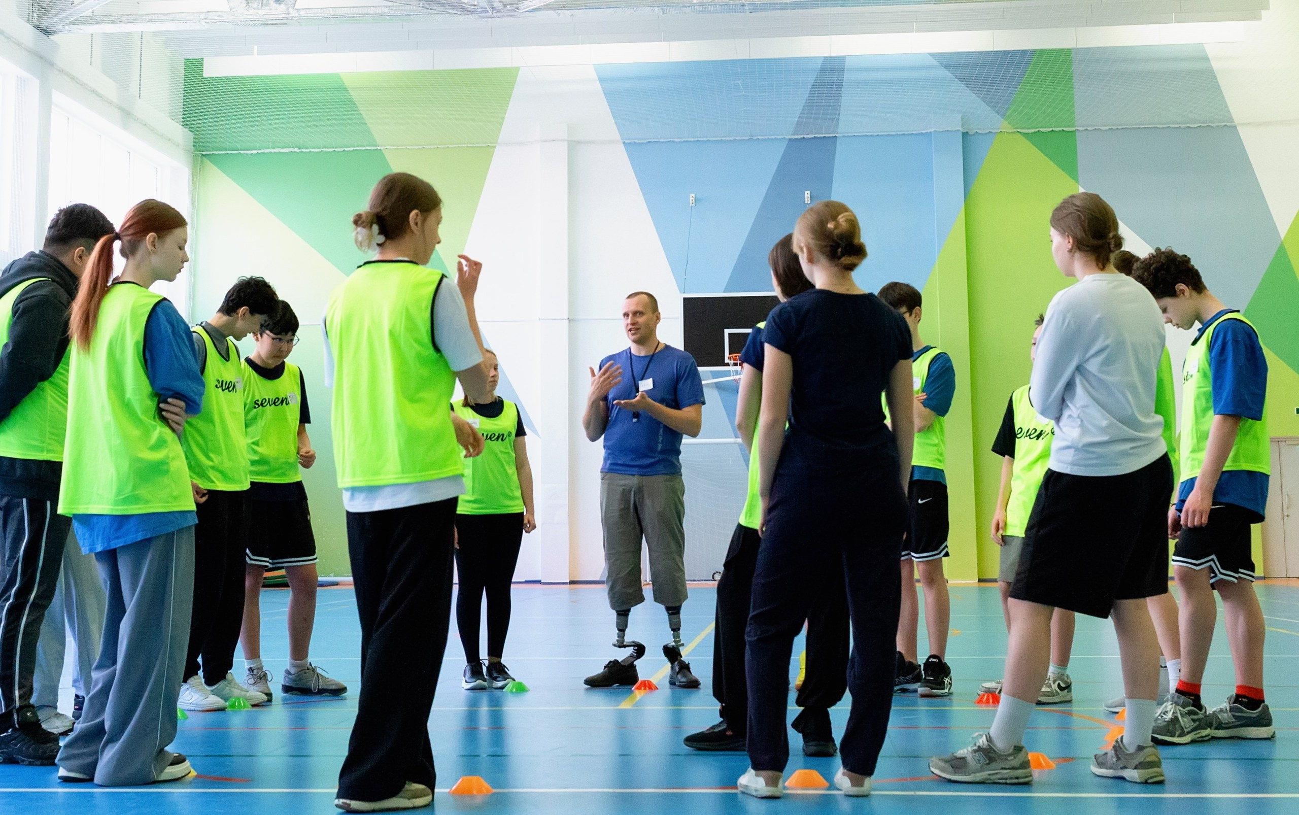 Фоторепортаж о проекте Физ-ра 2.0 в школе СПБ Благотворительный проект. Портретные фотосессии, контент-съемки, репортаж