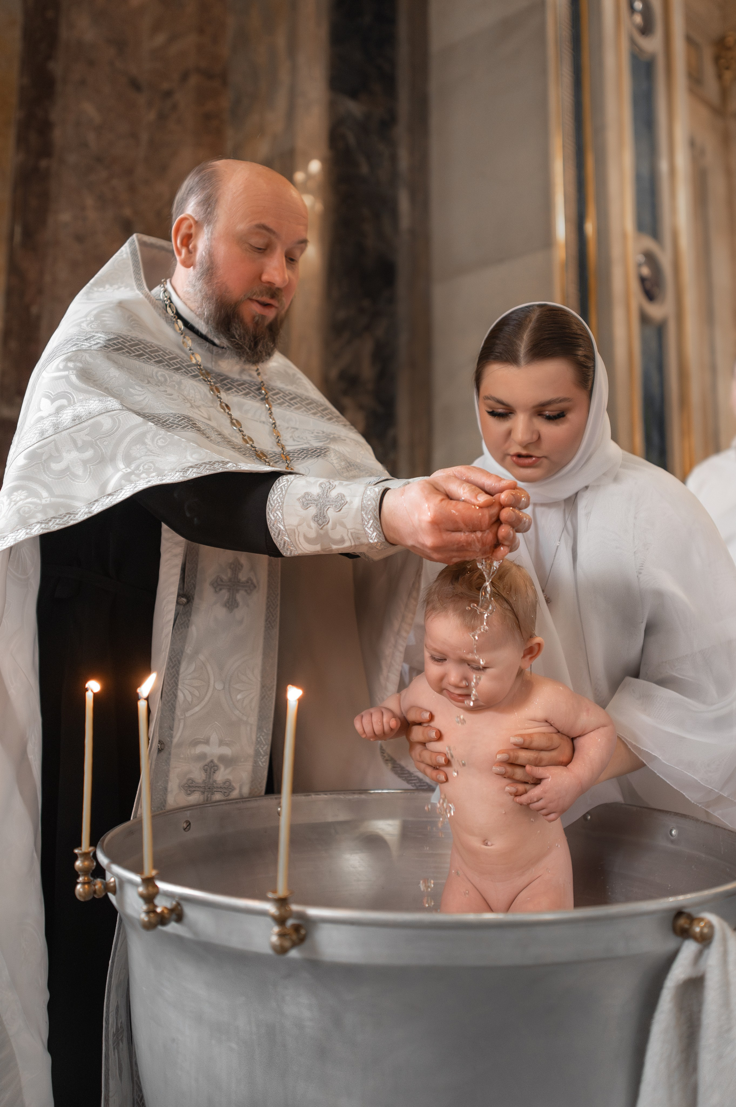 Крещение в Исаакиевском соборе. Фотограф на крещение и венчание, семейный фотограф в Санкт-Петербурге