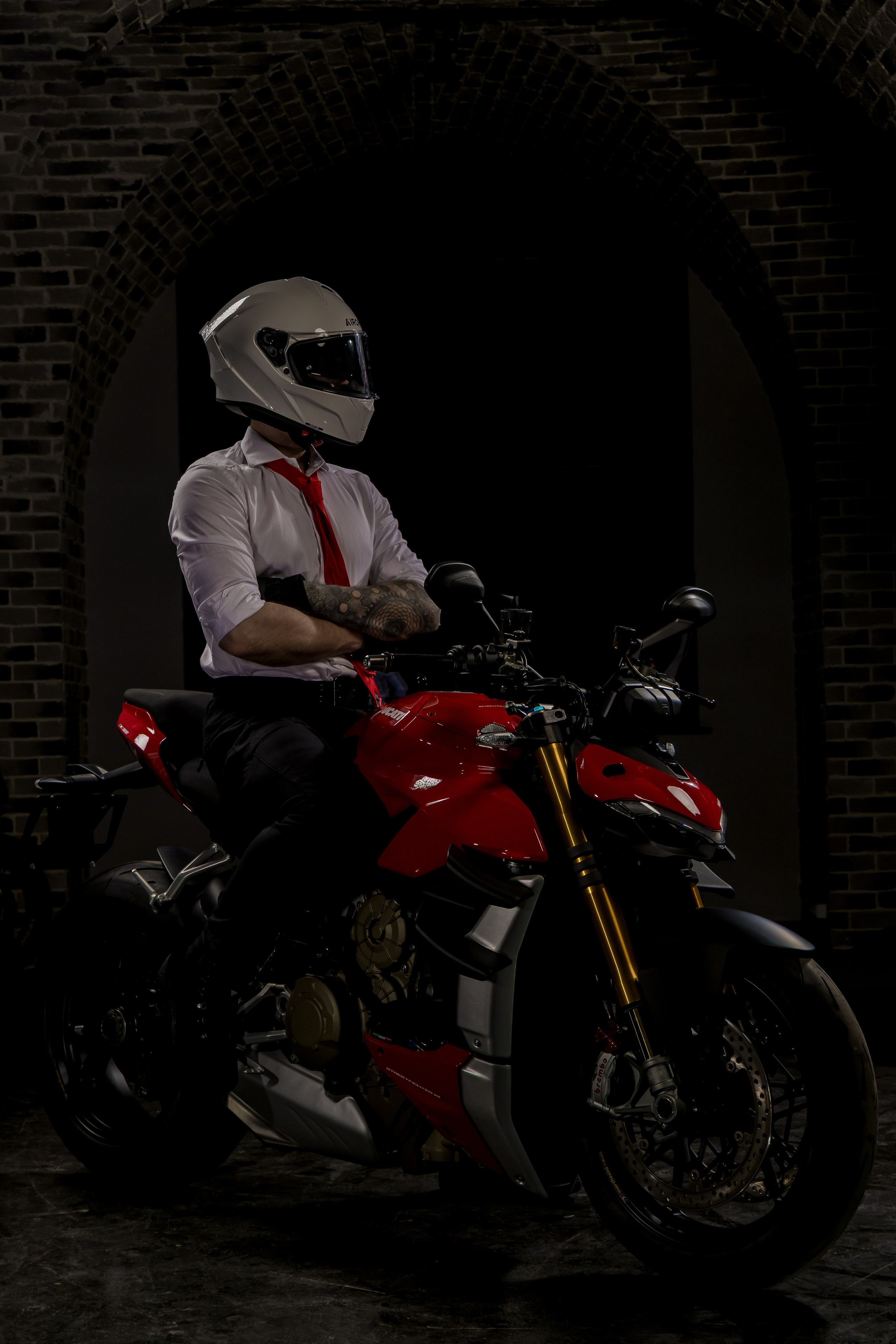 LANKARRA мотоблоггер. Photomantis