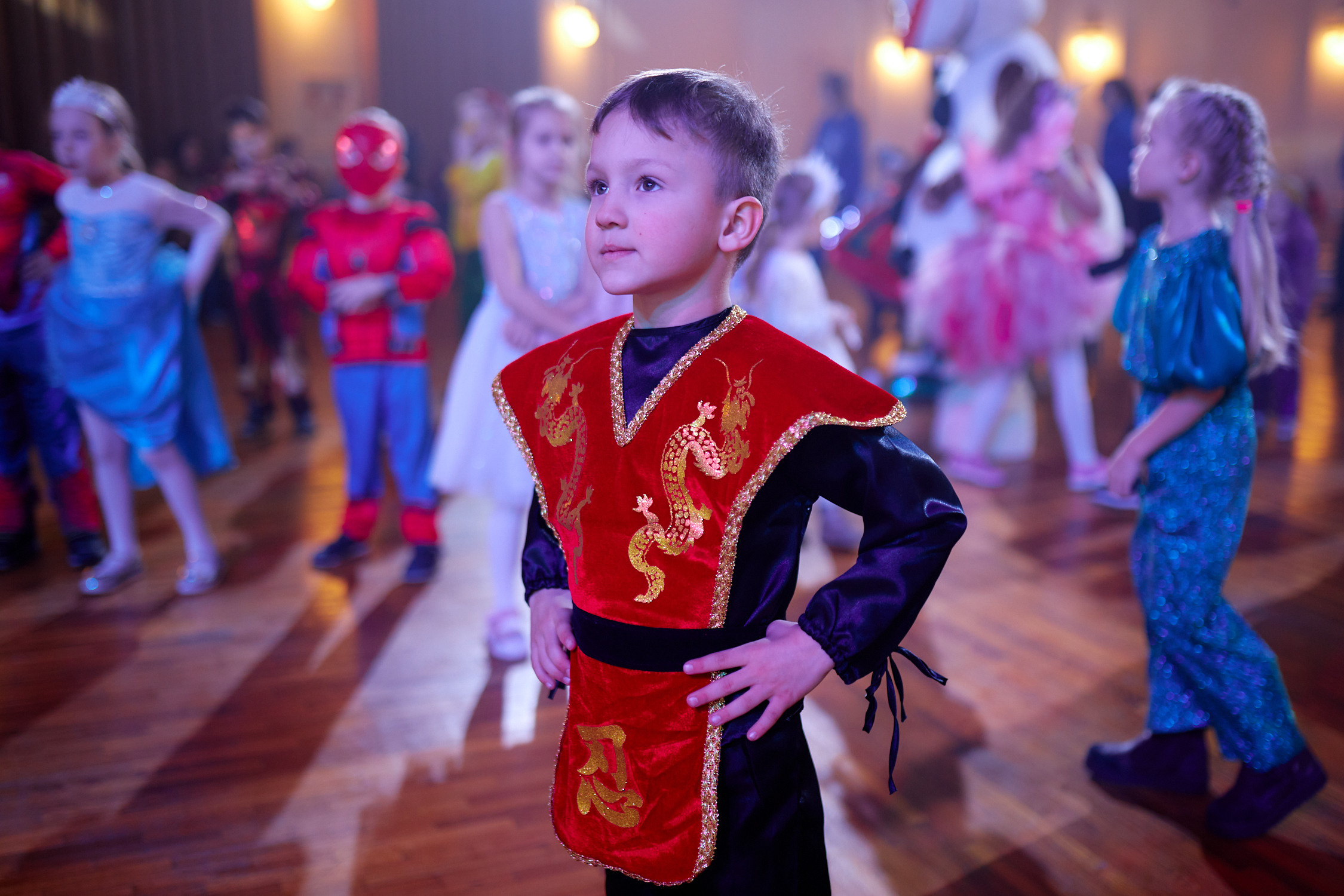 Новогодние утренники ДВФУ. Репортажный фотограф Владивосток Анастасия Сокольникова