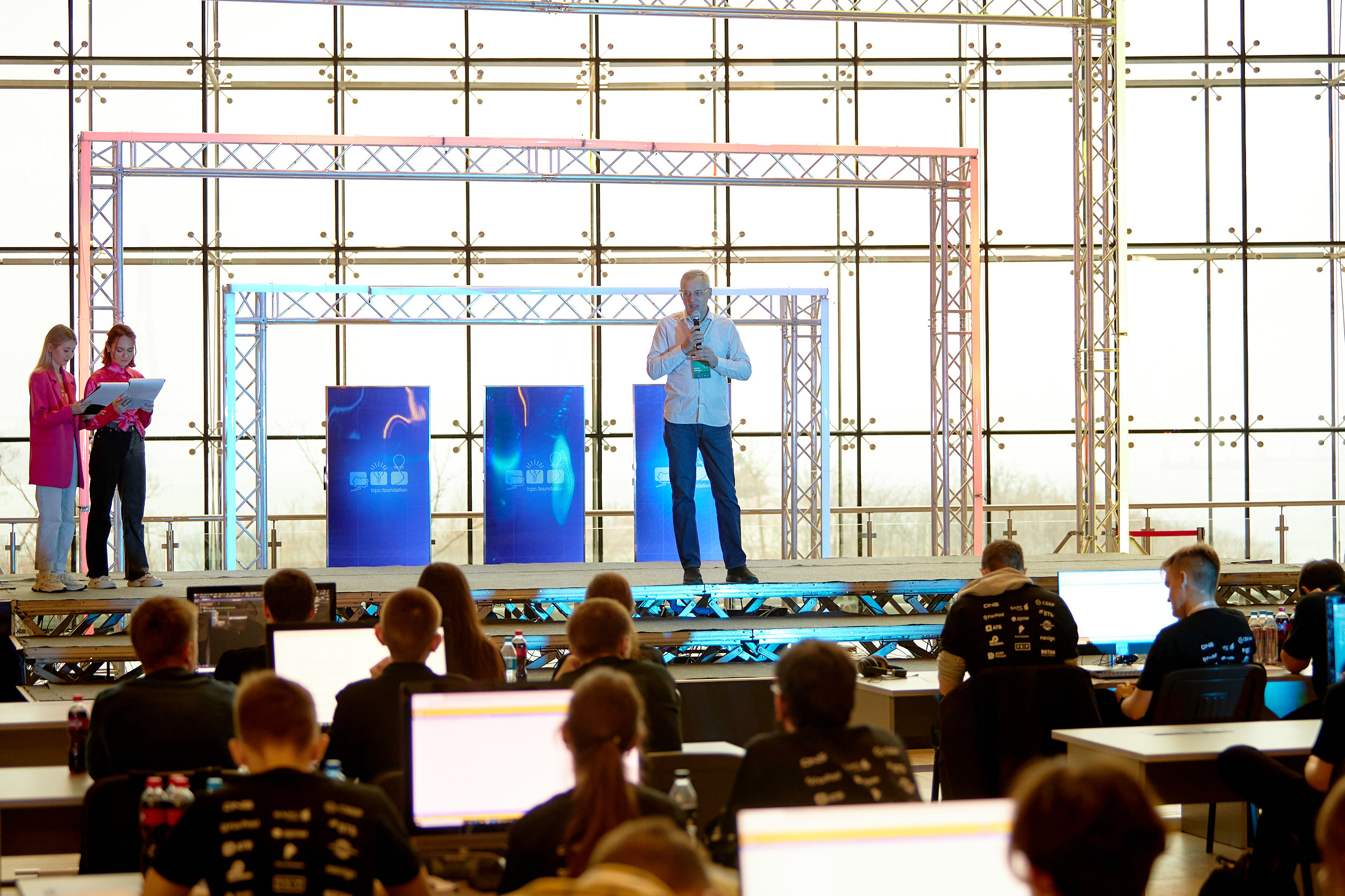 Соревнования по программированию. Репортажный фотограф Владивосток Анастасия Сокольникова