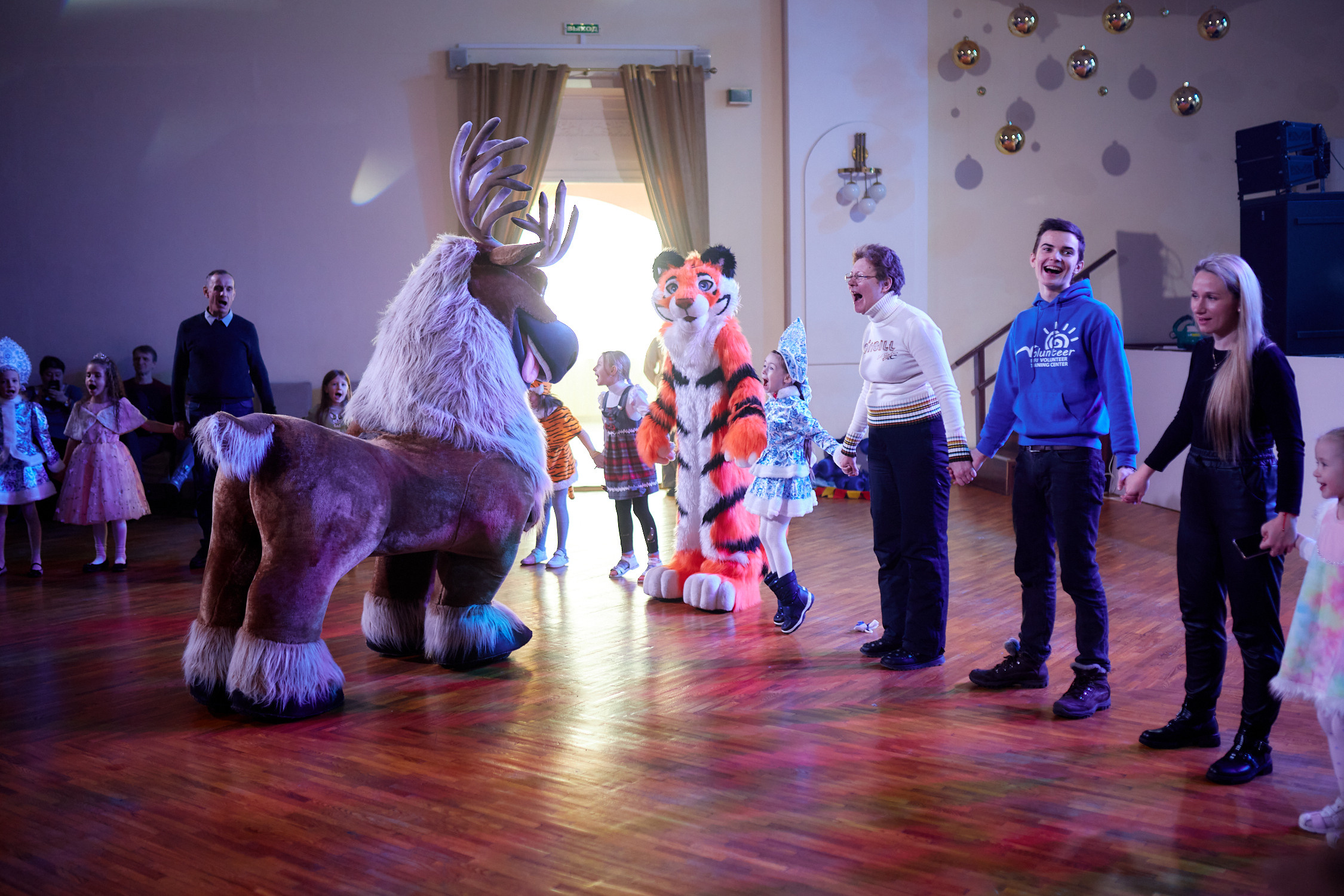 Новогодние утренники ДВФУ. Репортажный фотограф Владивосток Анастасия Сокольникова