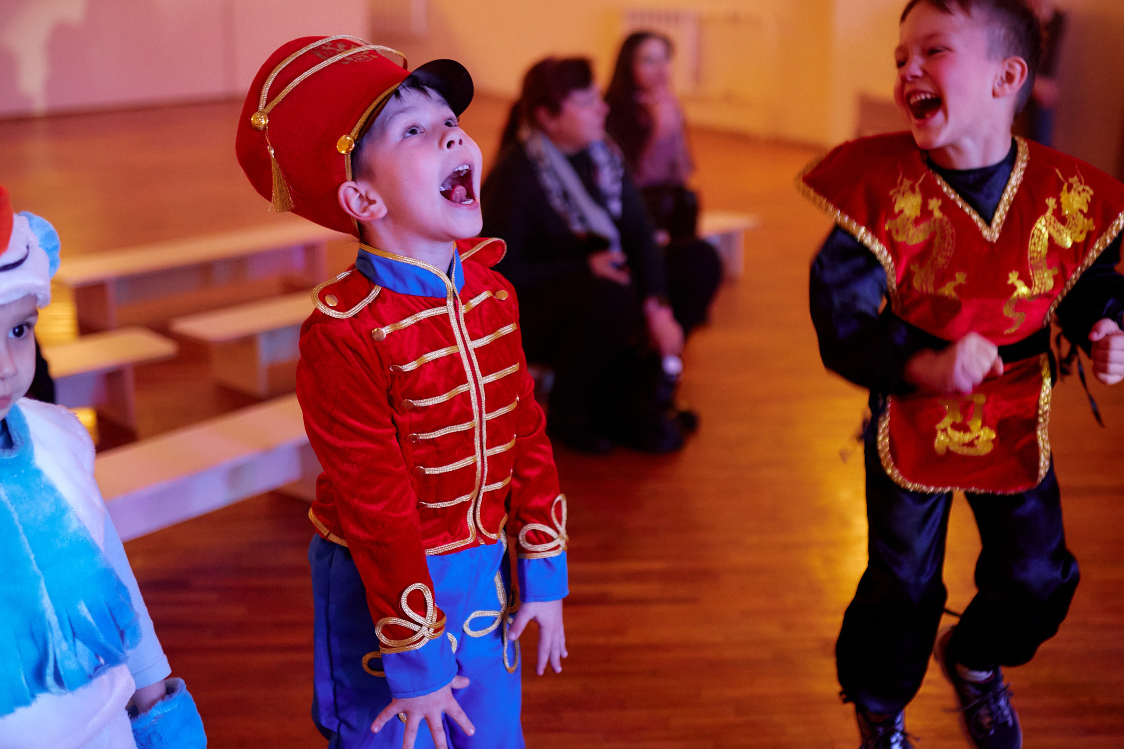 Новогодние утренники ДВФУ. Репортажный фотограф Владивосток Анастасия Сокольникова