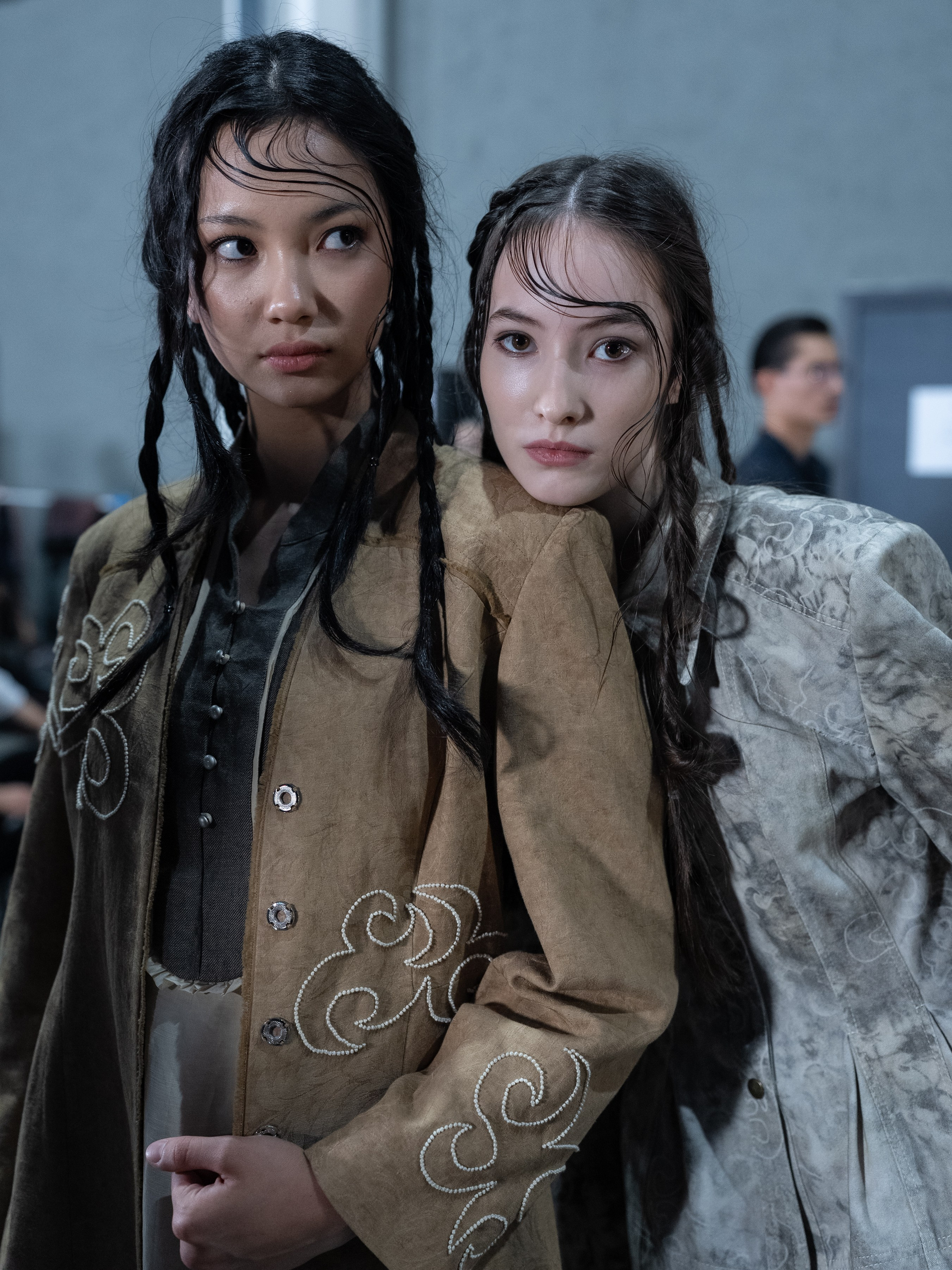 Visa Fashion Week Pre-Fall 2026 April BackStage Day 1. Сайт Алматинского НЮ АРТ, будуар и фэшн фотографа Дениса Карпенко