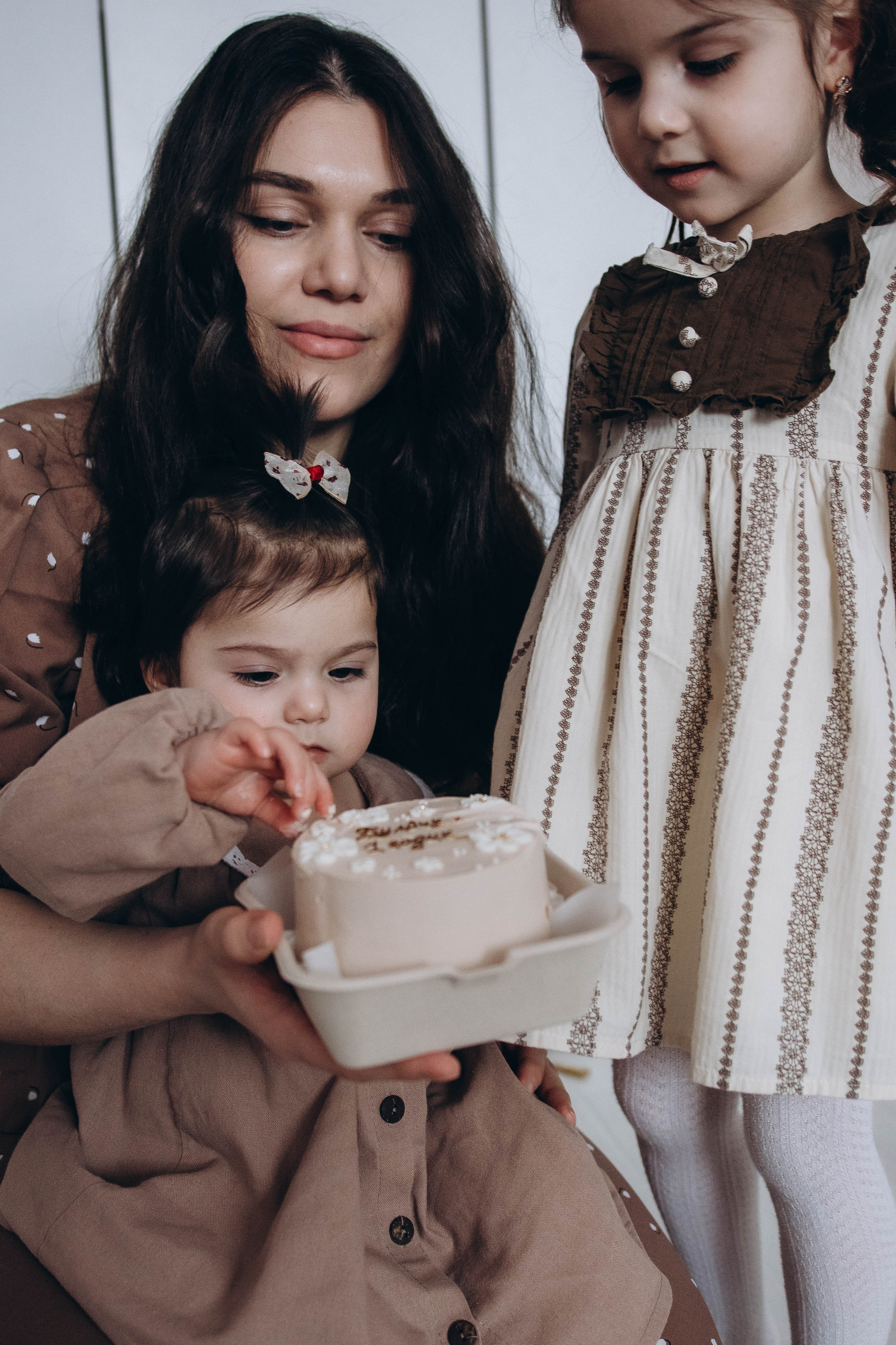 Дженнет с дочками)