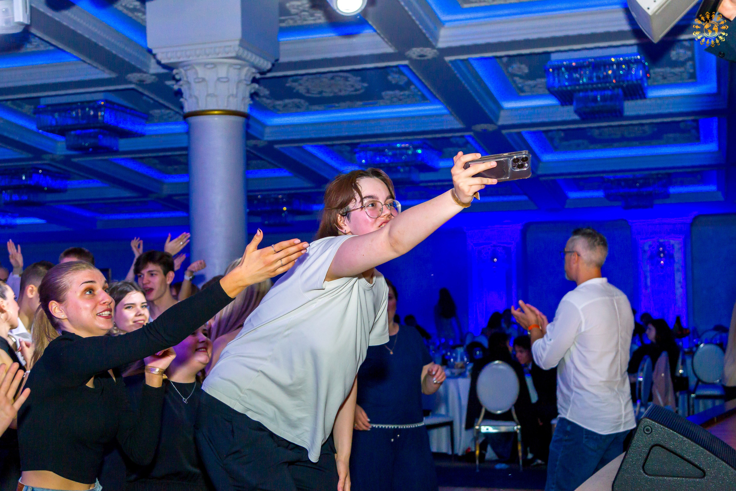 Выпускной 2023 (11-е классы) Triumph City Hall Москва. Репортажная съемка в Москве и области. Анималистика