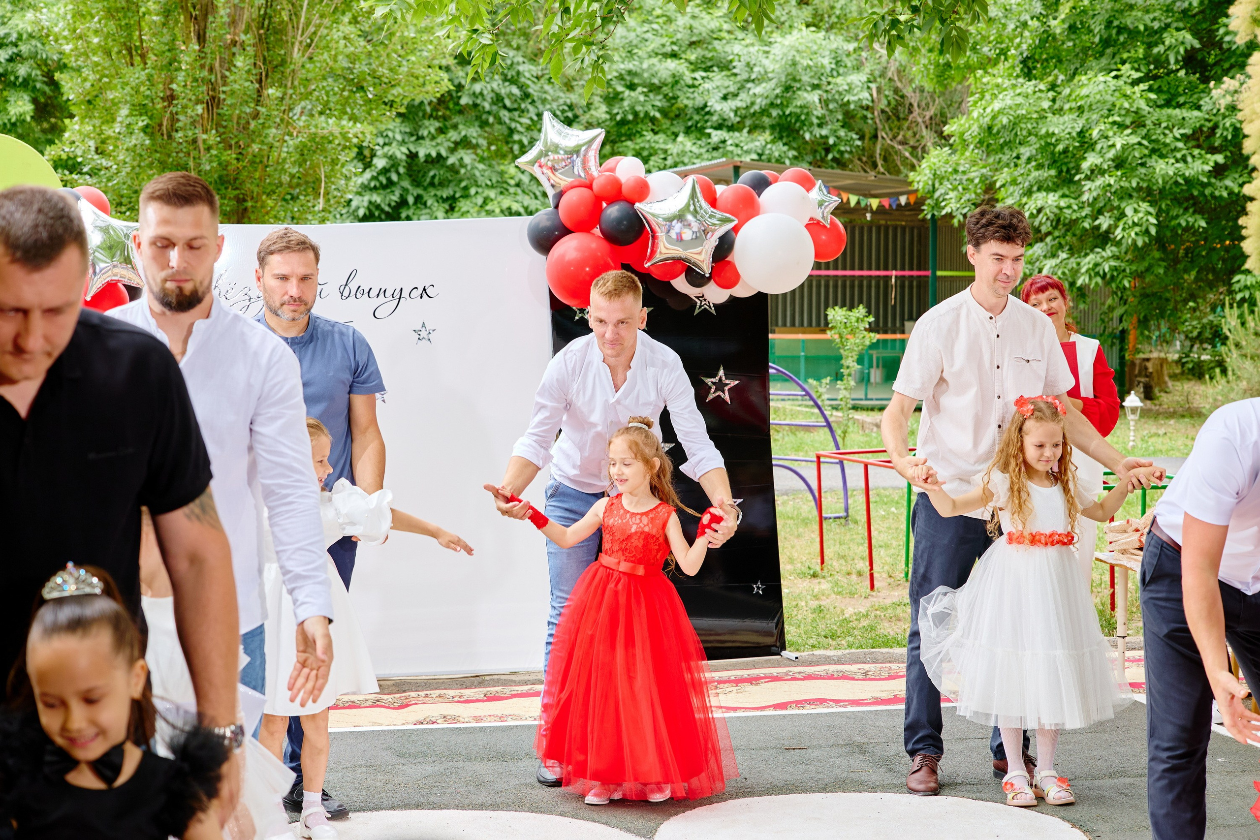 Выпускной 45 сад. Фотограф Выпускные альбомы Таганрог Сергей Коробченко