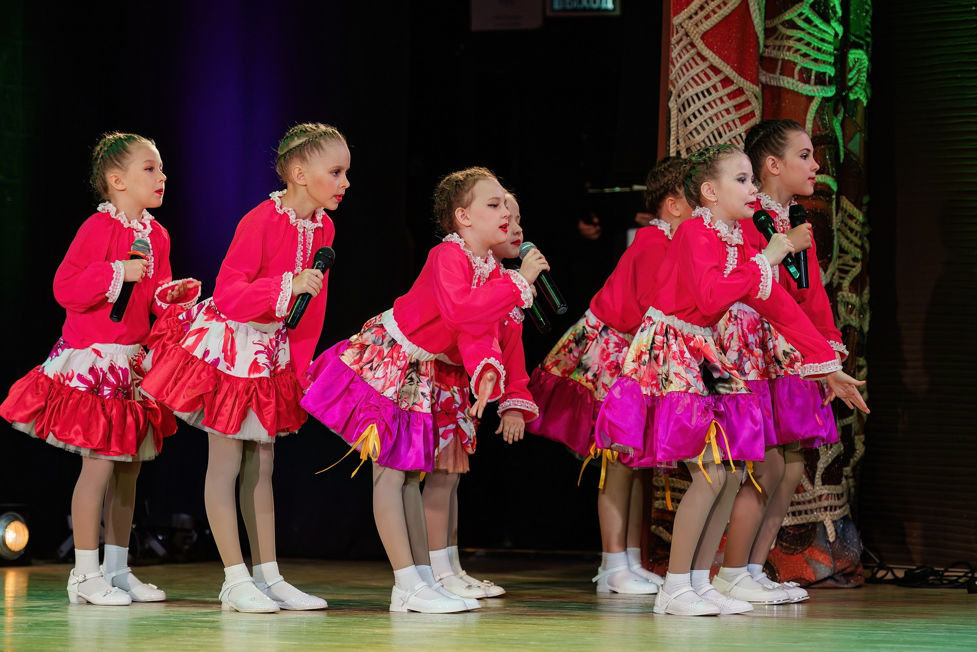 Отчетный концерт Образцового коллектива Алтая театра эстрадной песни «Созвездие». Свадебный и репортажный фотограф Никита Сницарев в Барнауле