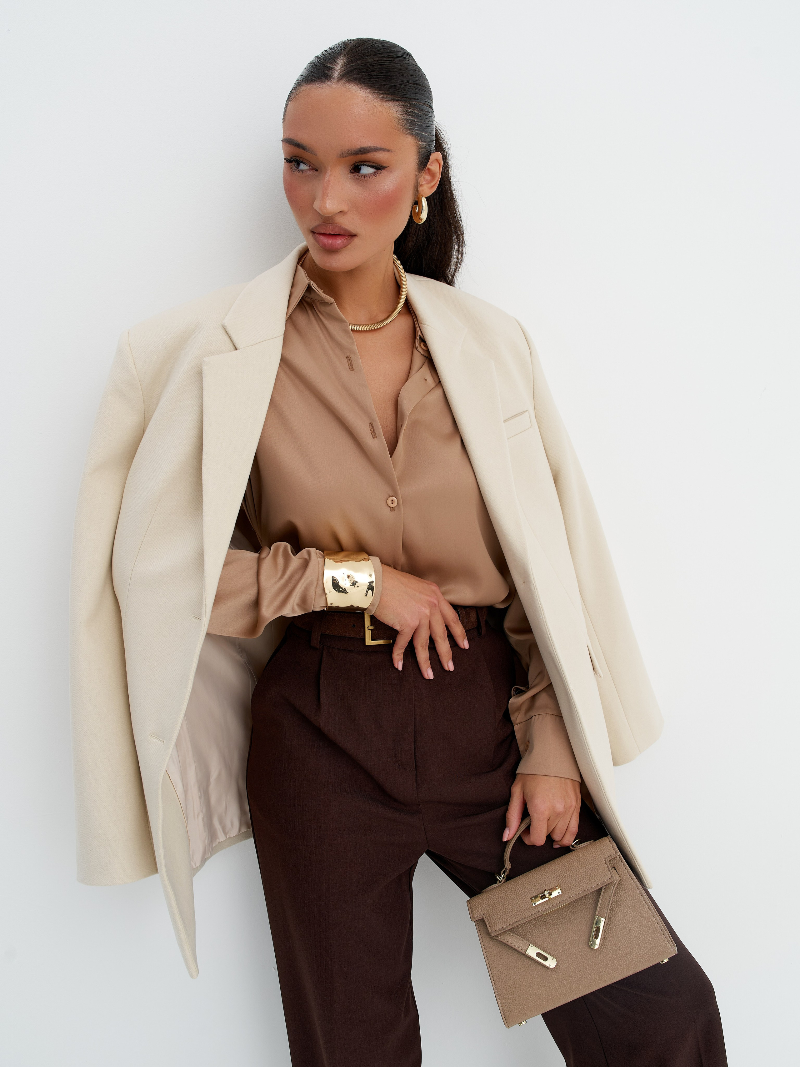 Brandbook рубашка. Фотограф для маркетплейсов в Москве