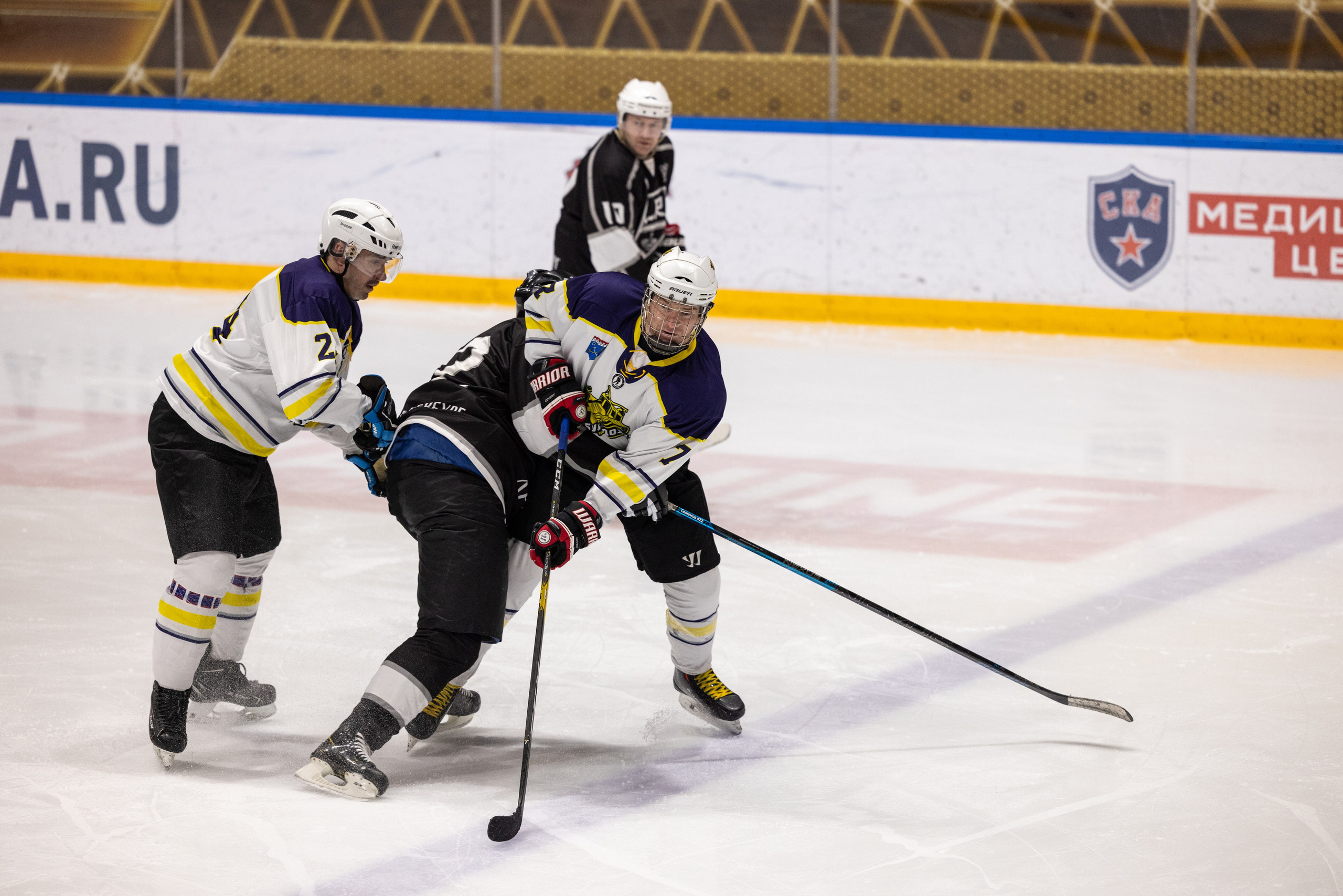 Бульдозер vs. LR-строй. Фотограф Александр Заломаев